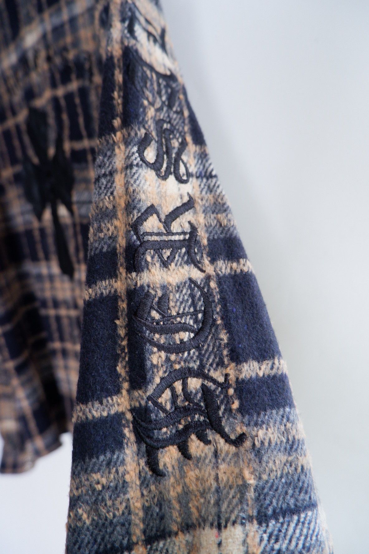 Vintage CH Style Cross Logo Silver Button Wool Flanel