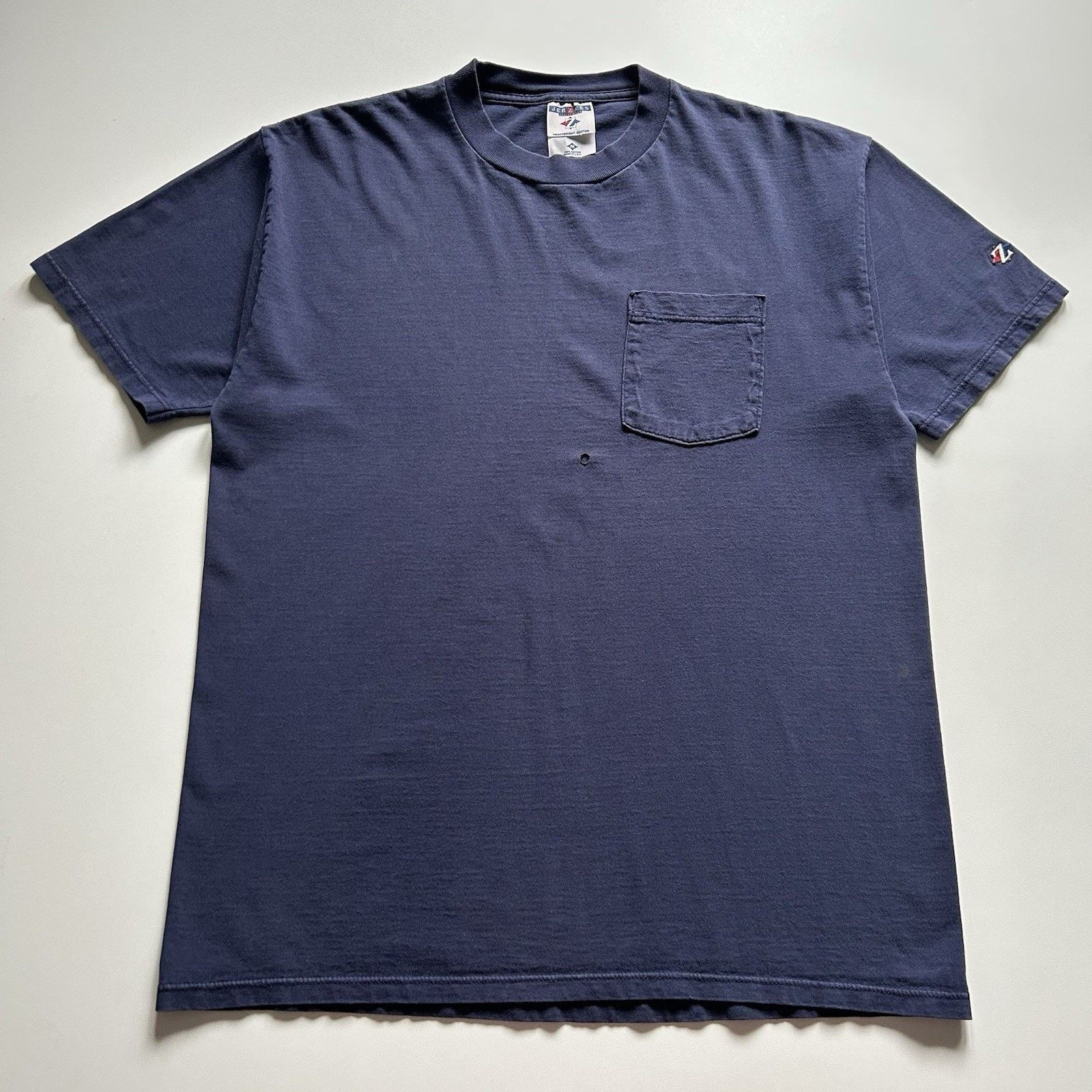 Jerzees Vintage 90s Navy Blue Blank Faded Pocket T Shirt Medium Rare Size US M / EU 48-50 / 2 - 1 Thumbnail