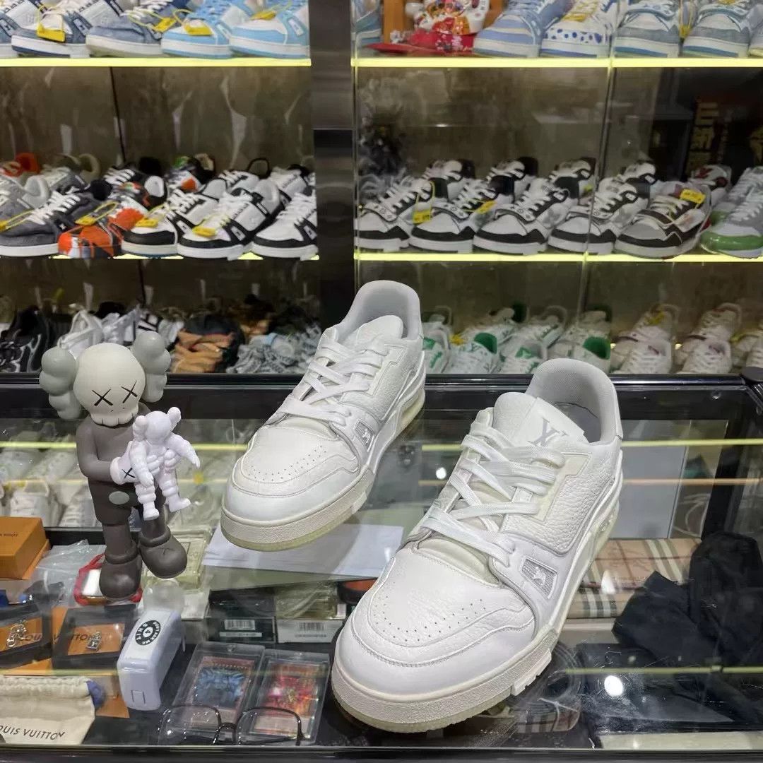 Louis Vuitton Louis Vuitton Training Orange Lowtop Sneakers 9.5 Men Size US 9.5 / EU 42-43 - 1 Thumbnail