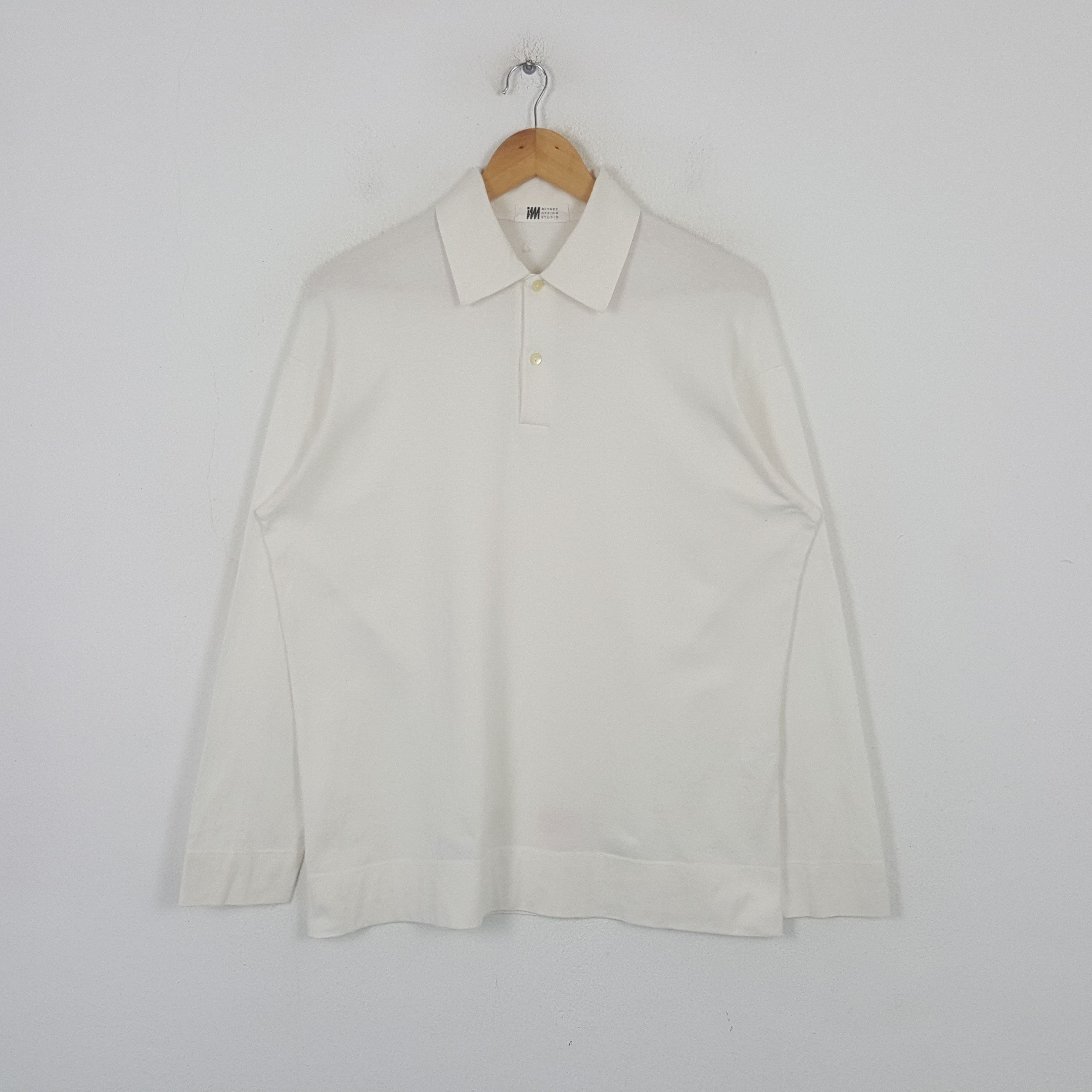 Issey Miyake Vintage Issey Miyake Studio Designer Plain Polos RR23 Size US L / EU 52-54 / 3 - 1 Thumbnail