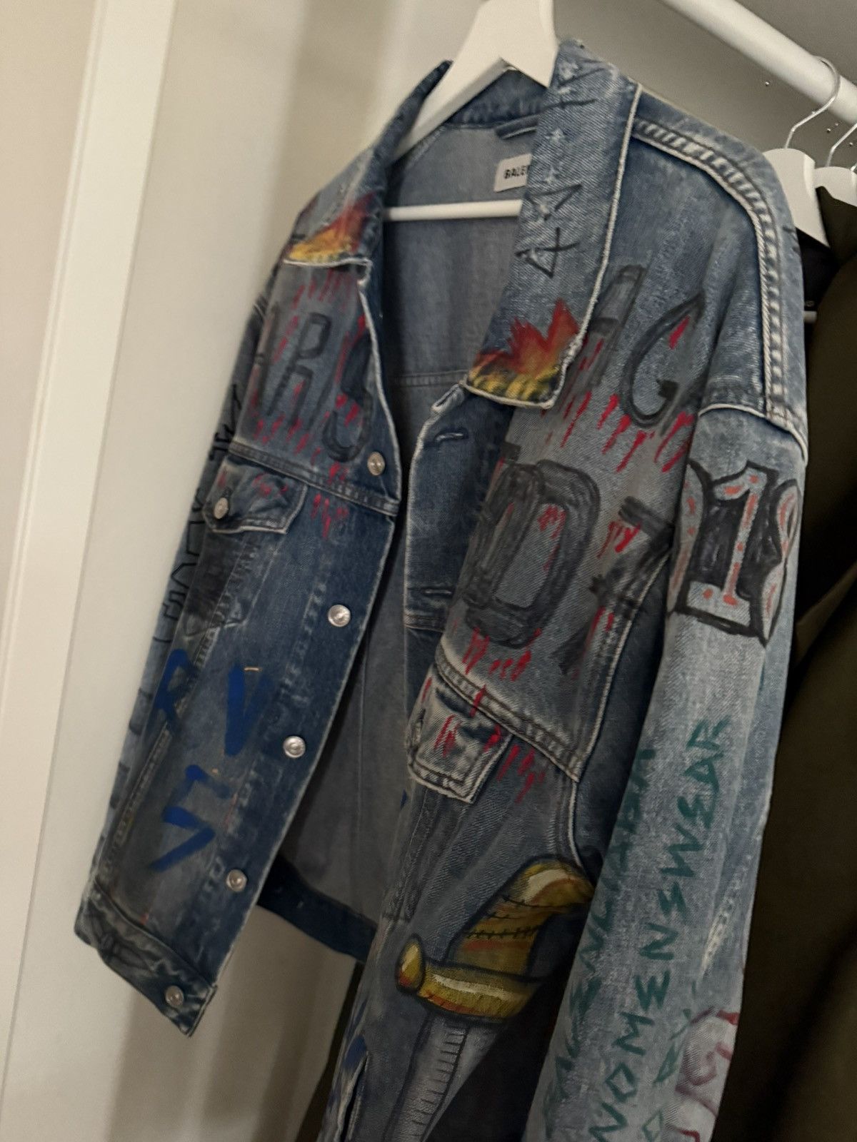 Balenciaga Balenciaga Oversized Graffiti Jacket Size XS / US 0-2 / IT 36-38 - 6 Thumbnail