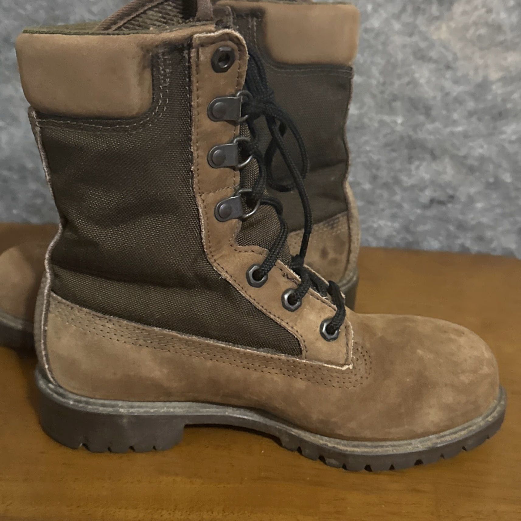 Vintage ROCKY RB825 WOMENS BOOT ROCKY Boots Hunting Hiking Brown Leather Made In USA Size 6M Ankle Waterproof Insulated Size US 6 / IT 36 - 6 Thumbnail