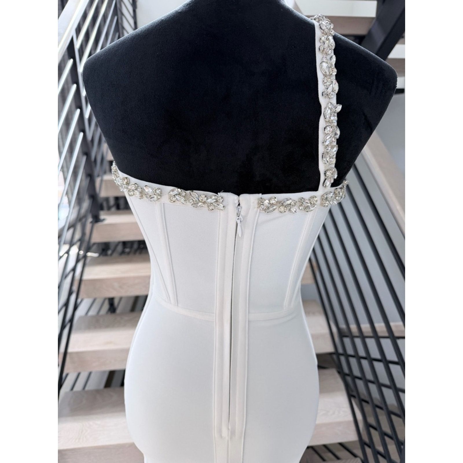 Bebe Bebe White One-Shoulder Rhinestone-Trim Bodycon Dress size S Size S / US 4 / IT 40 - 9 Thumbnail