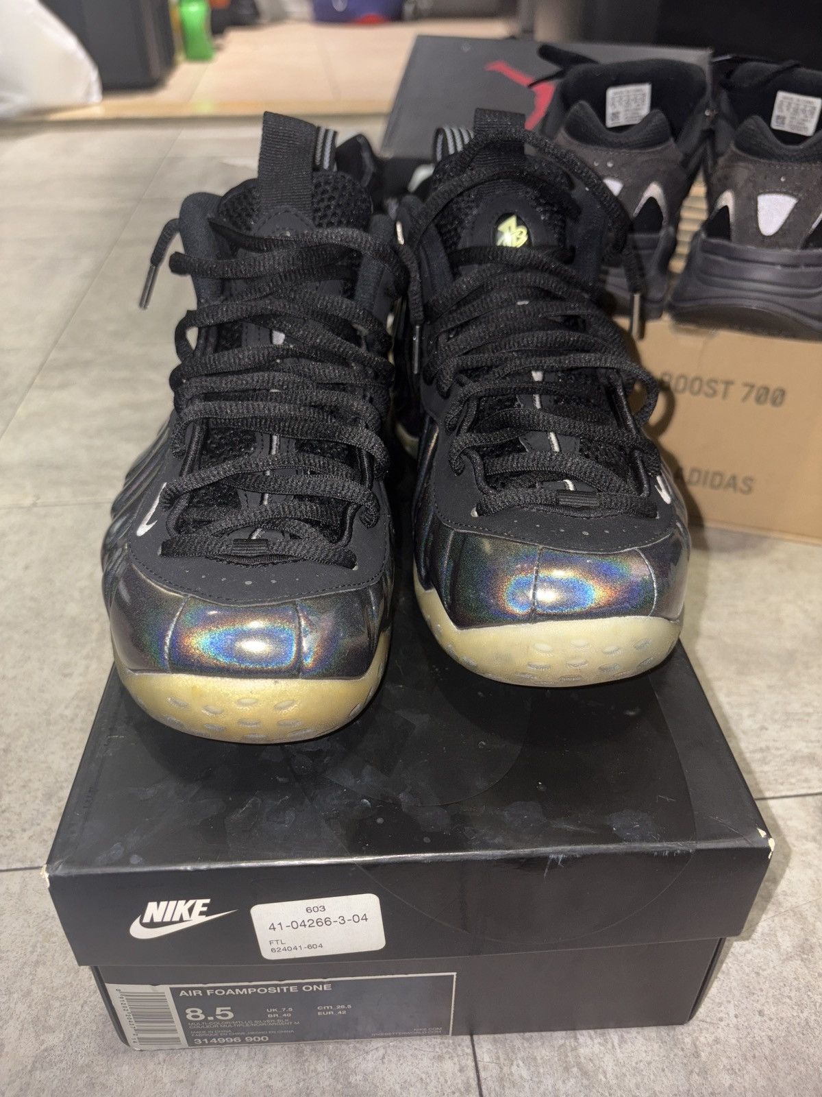 Foamposite One “Hologram”