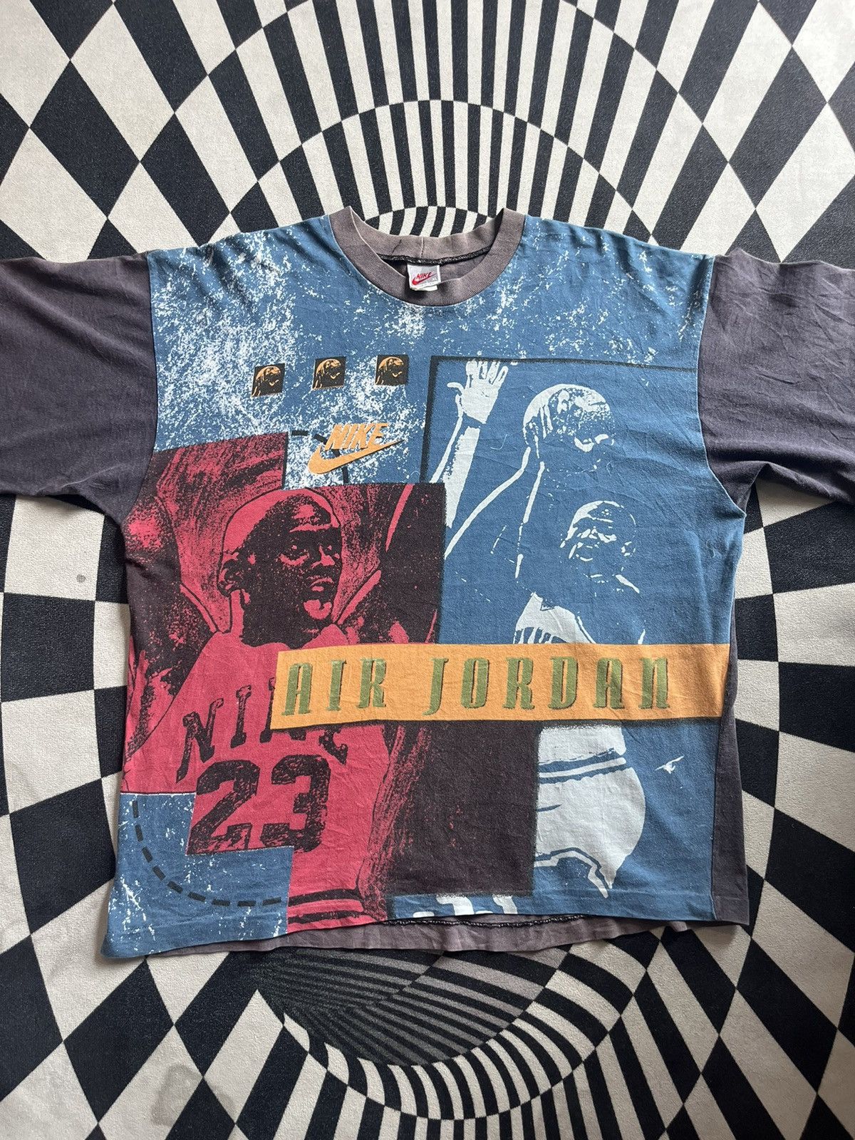 Nike Vintage NIKE AIR JORDAN (AOP) 90’s Tshirt Size US XL / EU 56 / 4 - 3 Thumbnail