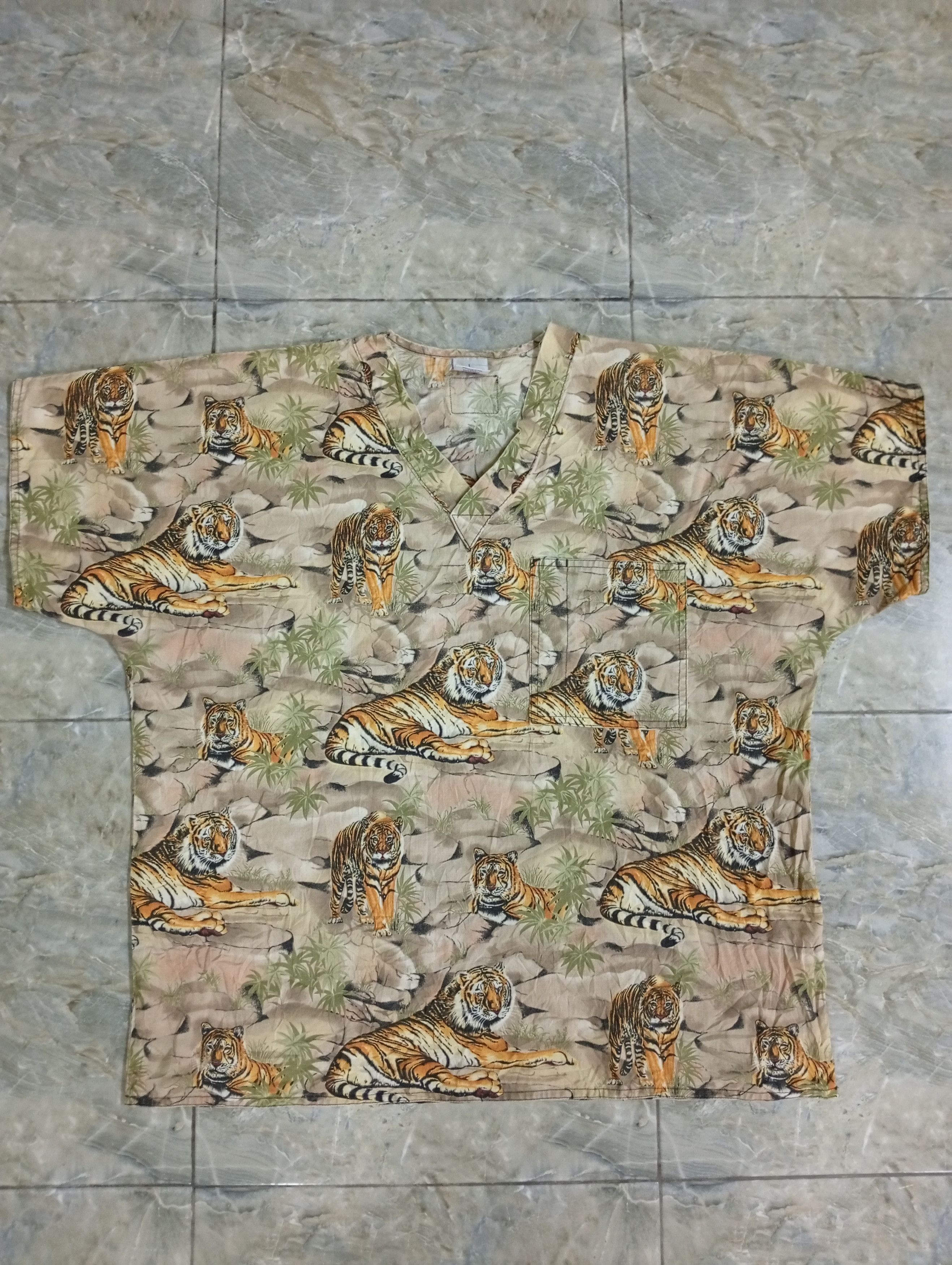 Common Projects × Vintage Brand S.C.R.U.B.S top V neck Size L / US 10 / IT 46 - 1 Thumbnail