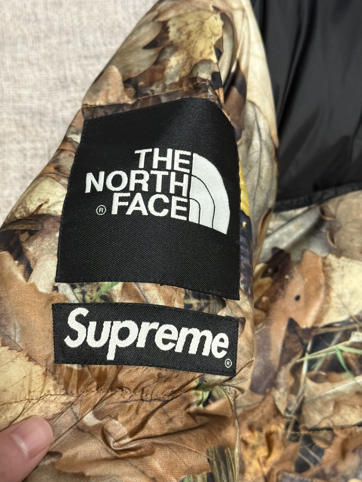 Supreme × The North Face Supreme tnf the north face leaves nuptse Jacket Size US M / EU 48-50 / 2 - 3 Thumbnail