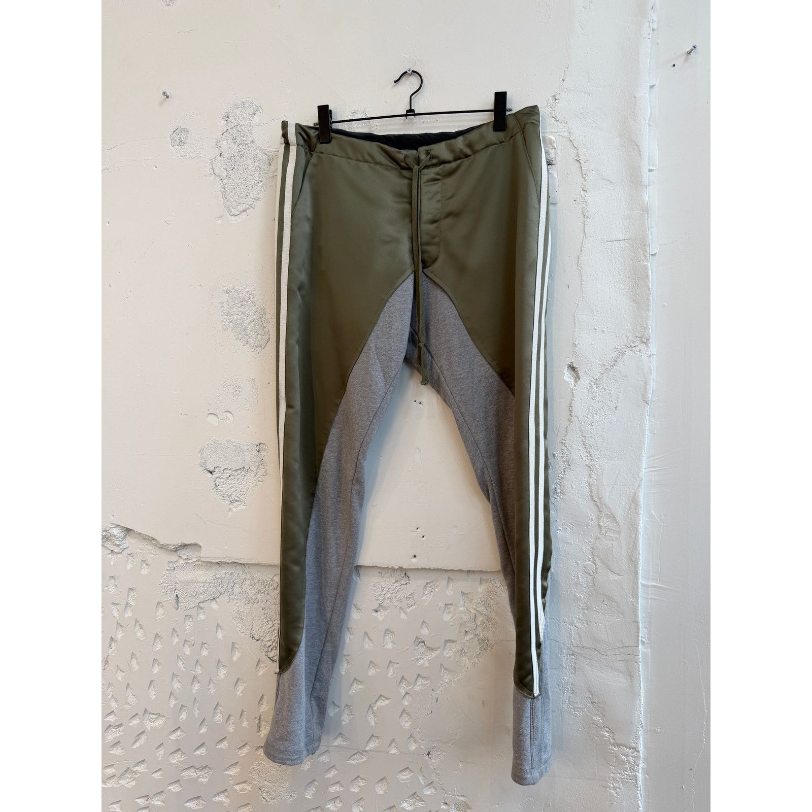 Greg Lauren Greg Lauren SAMPLE 50/50 Satin Fleece Sweatpants Size US 34 / EU 50 - 1 Thumbnail
