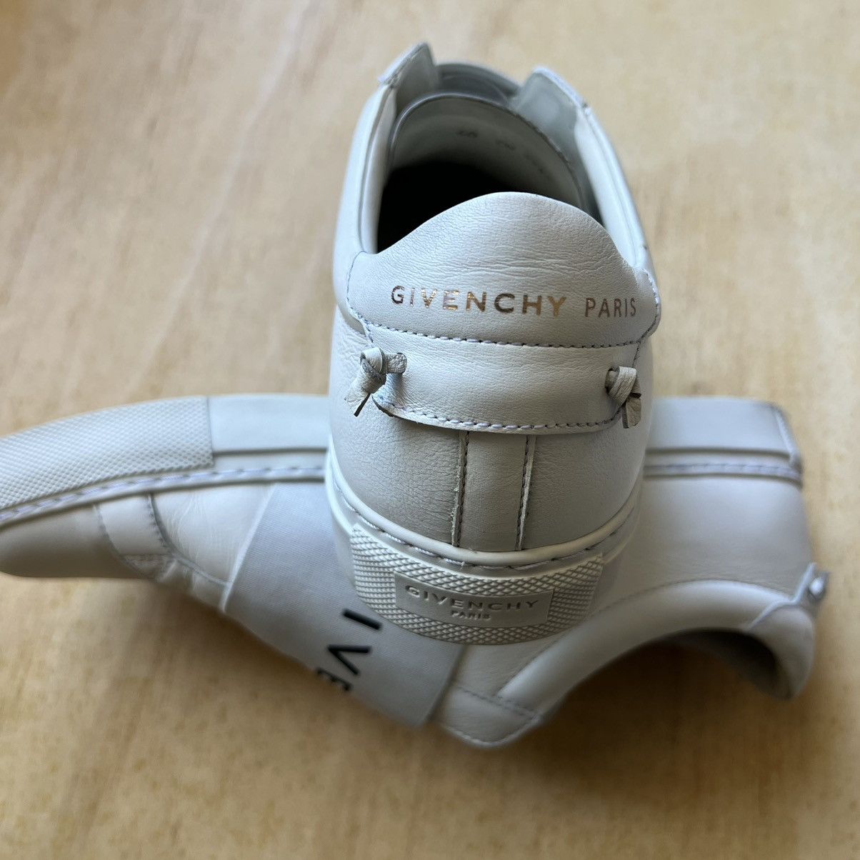 Givenchy Givenchy Urban Street Sneakers Size US 7 / EU 40 - 10 Thumbnail