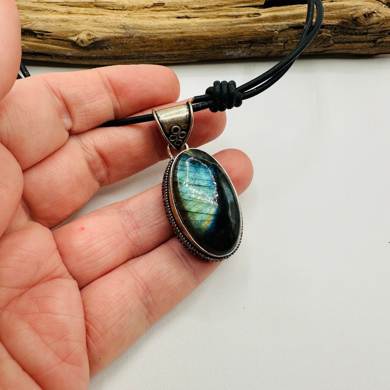 The Unbranded Brand Labradorite Sterling Silver Pendant Necklace Size ONE SIZE - 2 Thumbnail