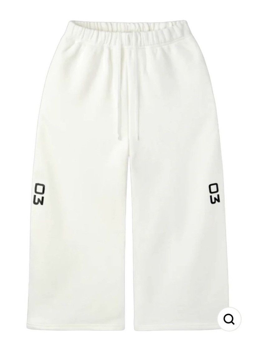 The GV Gallery GV Gallery Skip to my Lou White Sweats Size XL Size US 44 / EU 60 - 1 Thumbnail