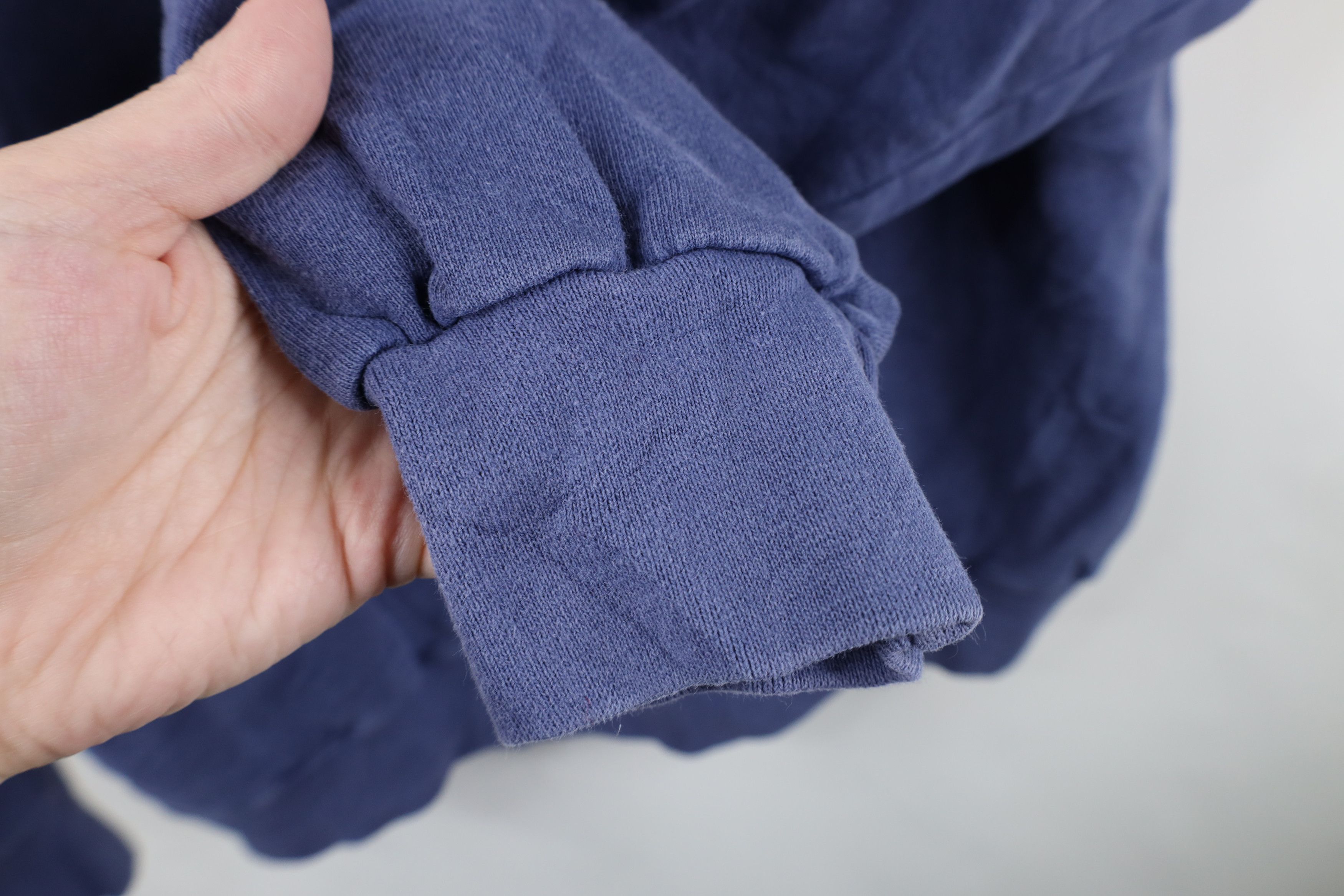 Russell Athletic × Vintage Vintage 90s Russell Athletic Faded Blank Sweatshirt Blue USA Size US L / EU 52-54 / 3 - 7 Thumbnail