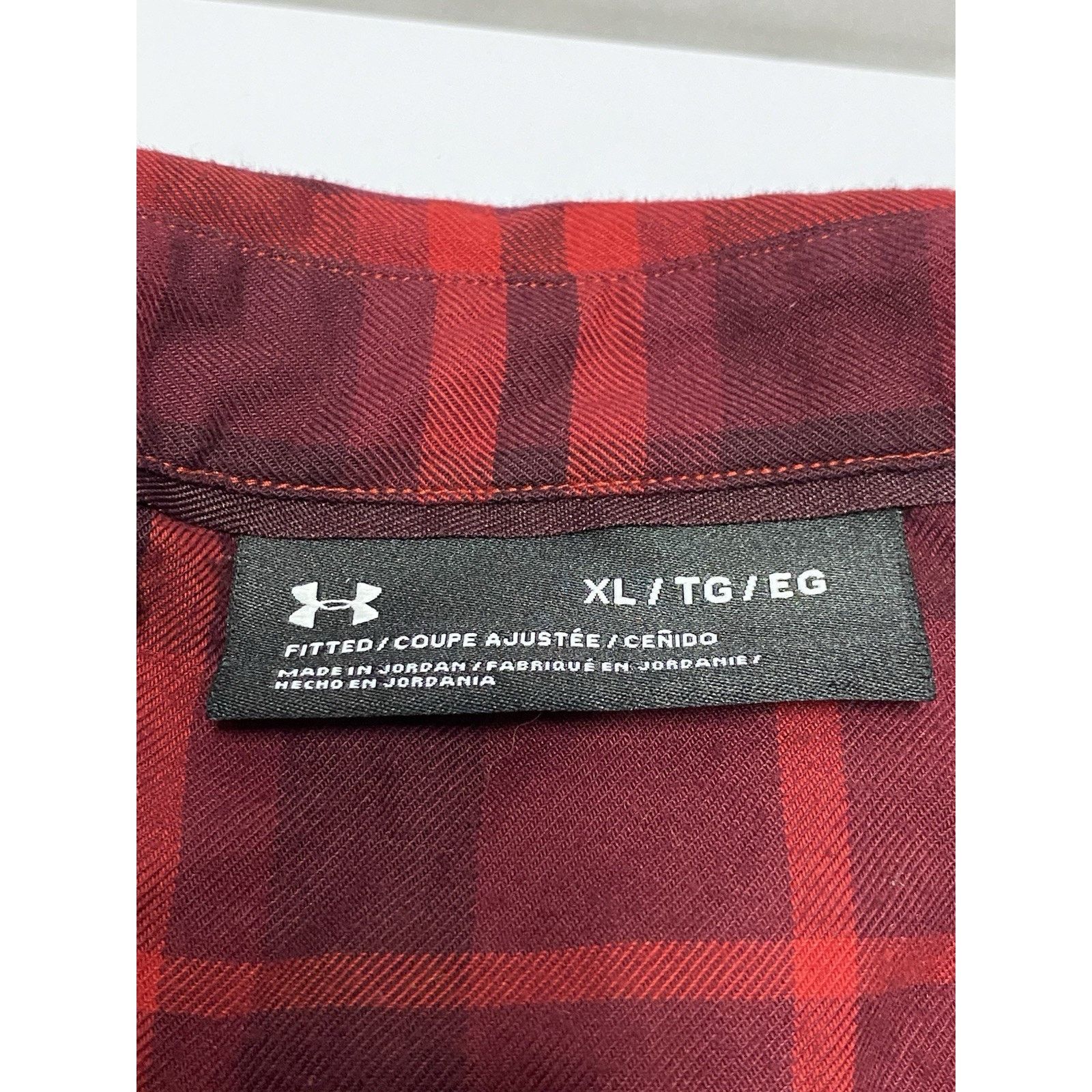 Under Armour UA Men's Red Plaid Button Up Fitted Long Sleeve Shirt Sz XL Size US XL / EU 56 / 4 - 2 Thumbnail