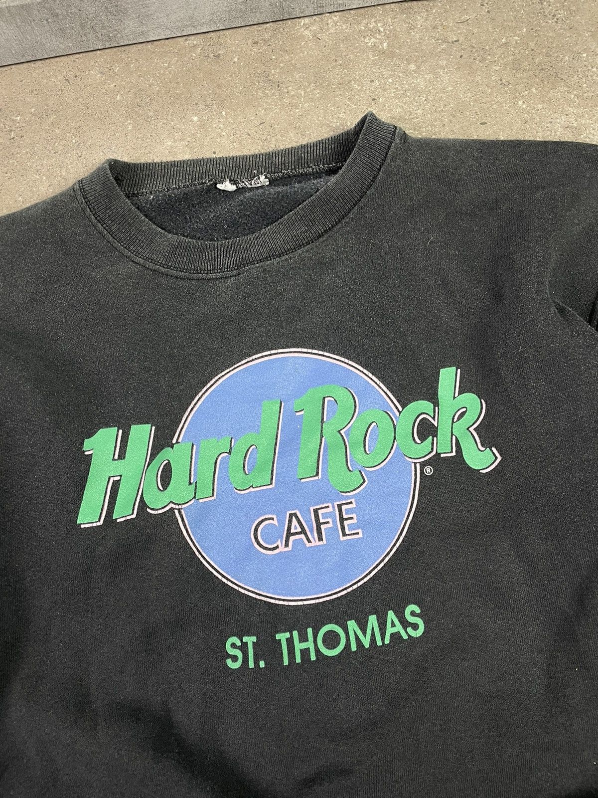 Hard Rock Cafe × Vintage Essential Vintage 90s Hard Rock Cafe Sweatshirt Boxy Size US M / EU 48-50 / 2 - 2 Thumbnail