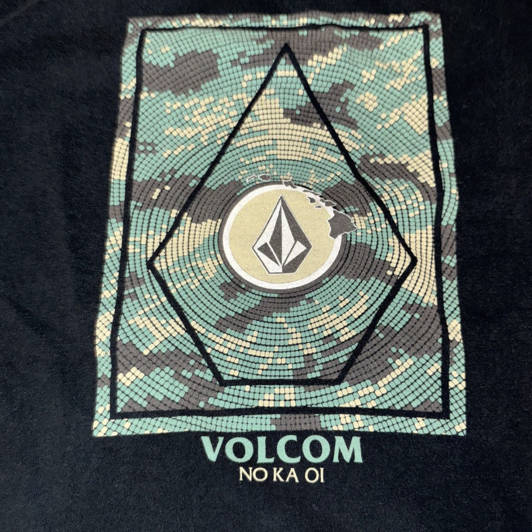 Volcom Vintage Y2K Volcom Black Camo Skate T-Shirt M User: Vintage Y2K Volcom Black Camo Skate T-Shirt M Size US M / EU 48-50 / 2 - 2 Thumbnail