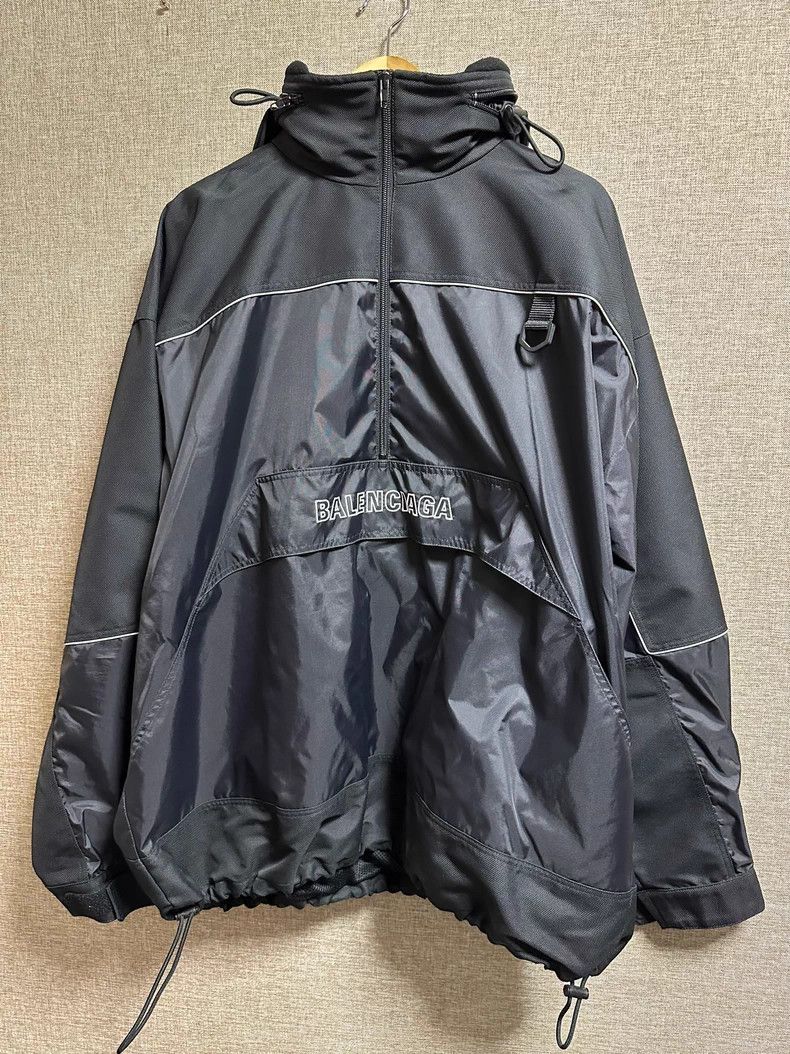 Balenciaga Balenciaga Embroidered Logo Reflective Half-Zip Sports Win Size US S / EU 44-46 / 1 - 1 Thumbnail