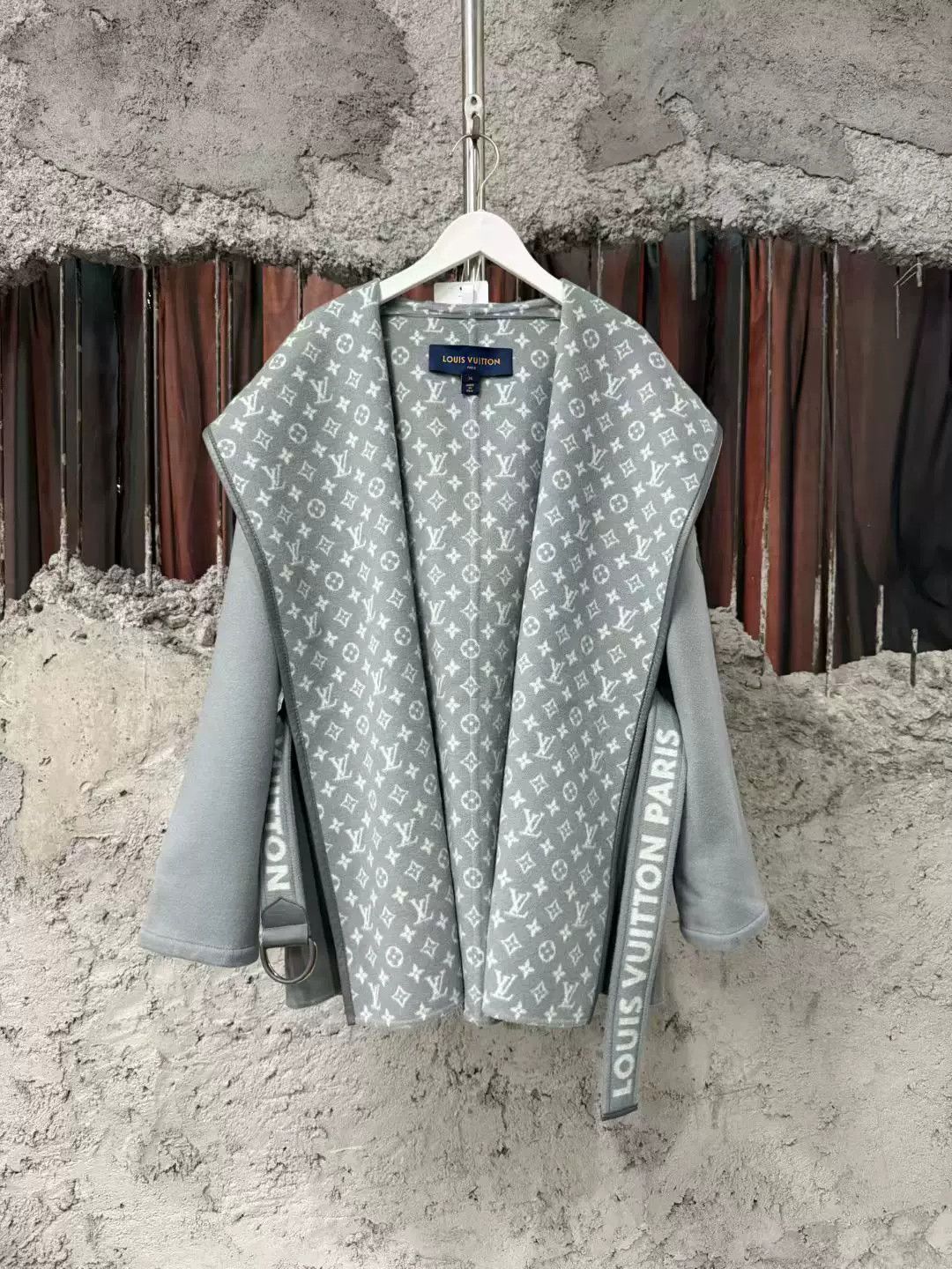 Louis Vuitton Louis Vuitton Monogram Hooded Coat Size S / US 4 / IT 40 - 1 Thumbnail