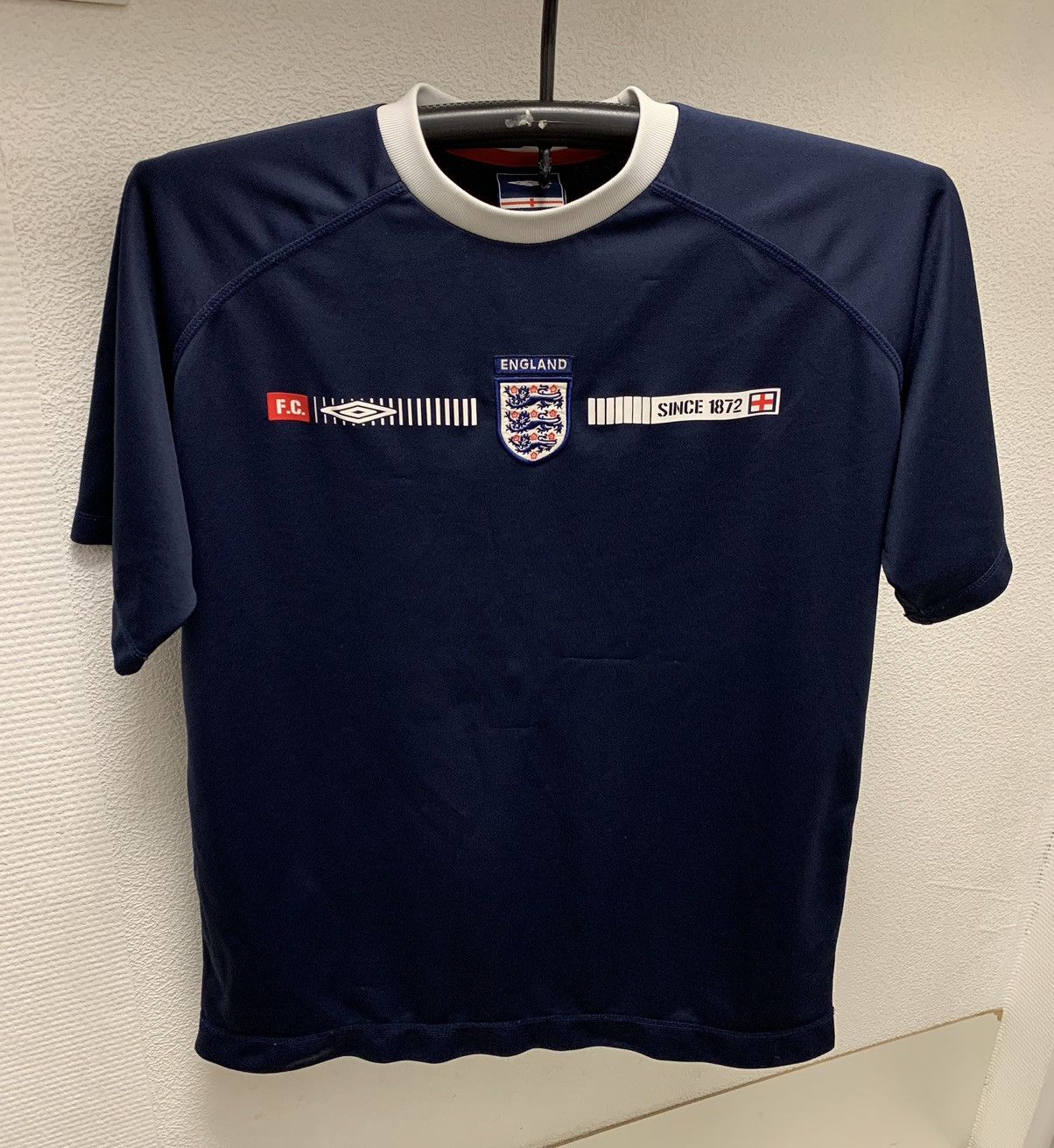 Umbro England vintage Umbro soccer jersey L 2000 2002 Size US L / EU 52-54 / 3 - 1 Thumbnail