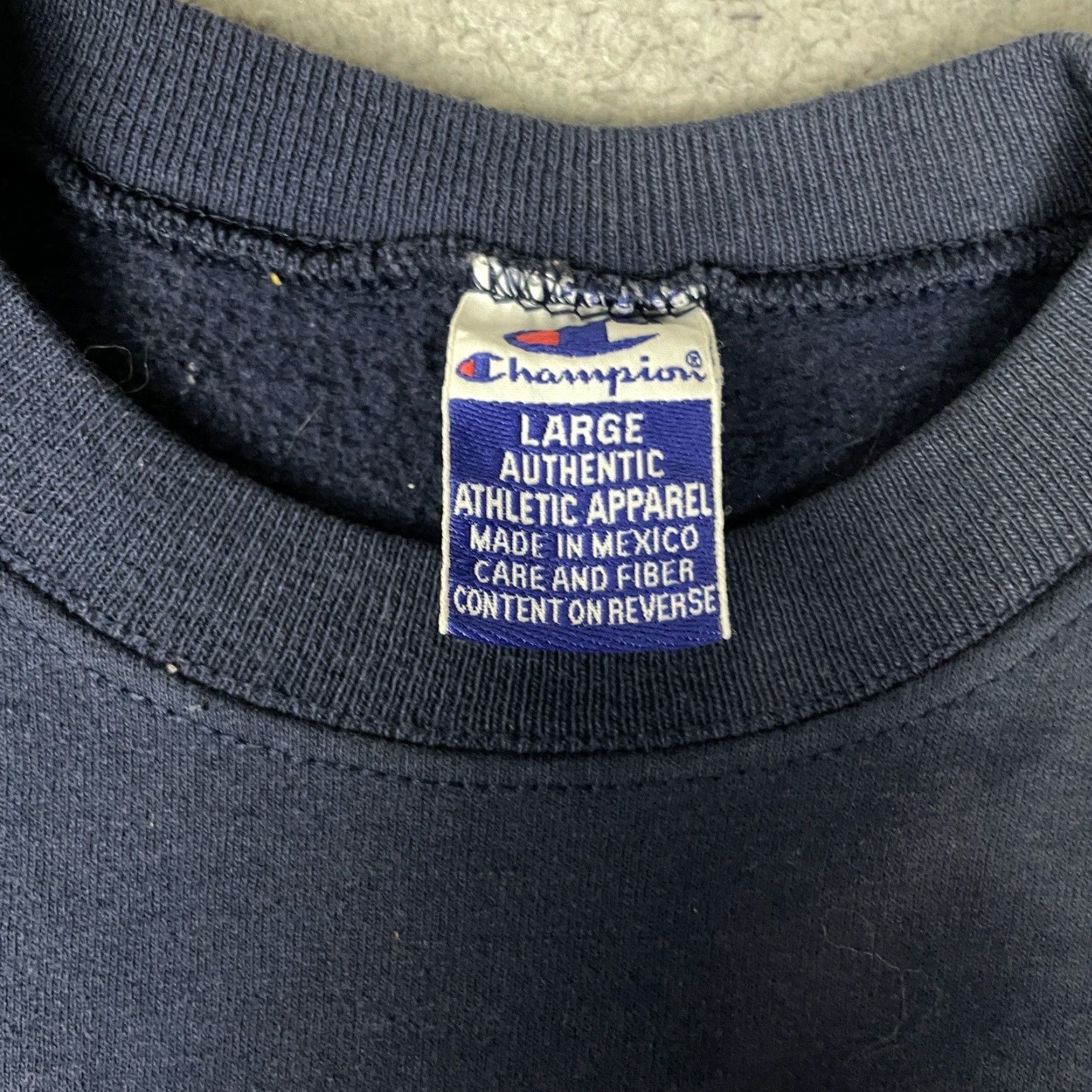 Champion VINTAGE Champion Sweatshirt Adult L Blue Logo 90s Distressed Pullover Mens Size US L / EU 52-54 / 3 - 4 Thumbnail