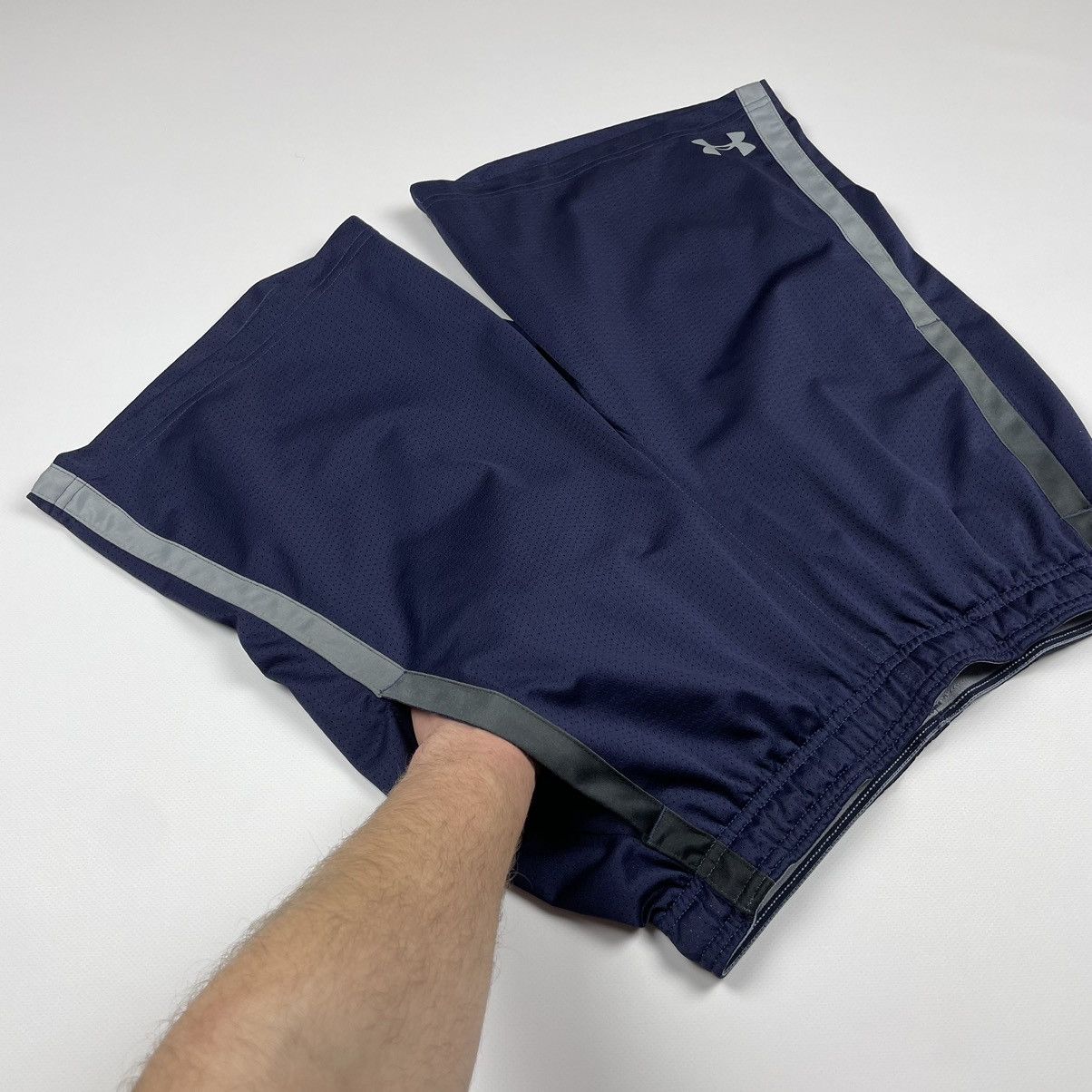 Under Armour Under Armour Athletic Shorts Size US 34 / EU 50 - 2 Thumbnail