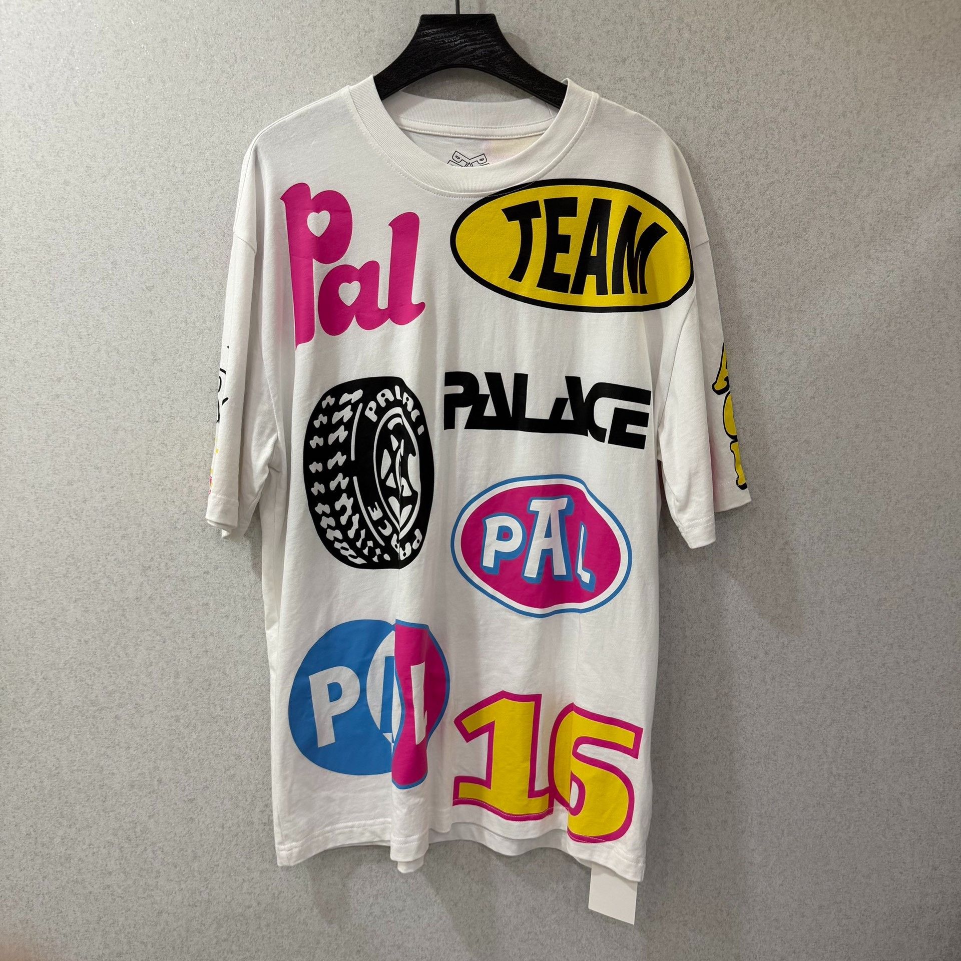 Palace Palace Graphic T-Shirt l Men Size US L / EU 52-54 / 3 - 1 Thumbnail