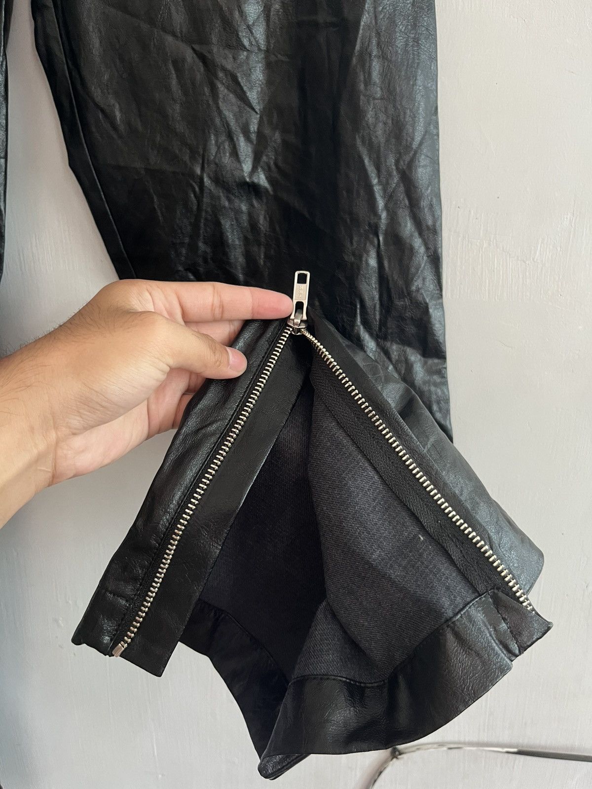 Song For The Mute FW23 Song For The Mute Crinkled Faux Leather Cigarette Pants Size US 32 / EU 48 - 6 Thumbnail