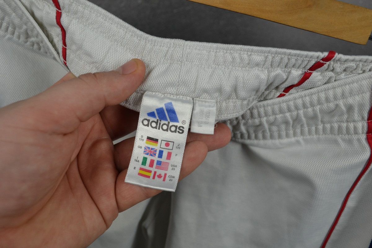 Adidas × Vintage Bayern Munchen Vintage Football Shorts Adidas Soccer Size S Size US 30 / EU 46 - 10 Thumbnail