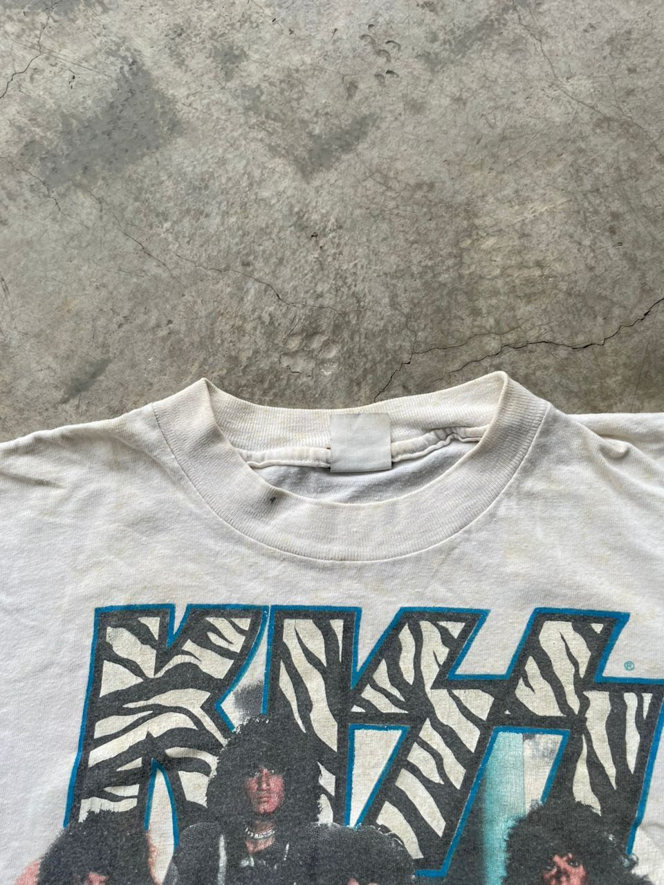 Band Tees Vintage 80s Kiss Animalize 'If Its Too Loud You're Too Old' Size US M / EU 48-50 / 2 - 11 Thumbnail