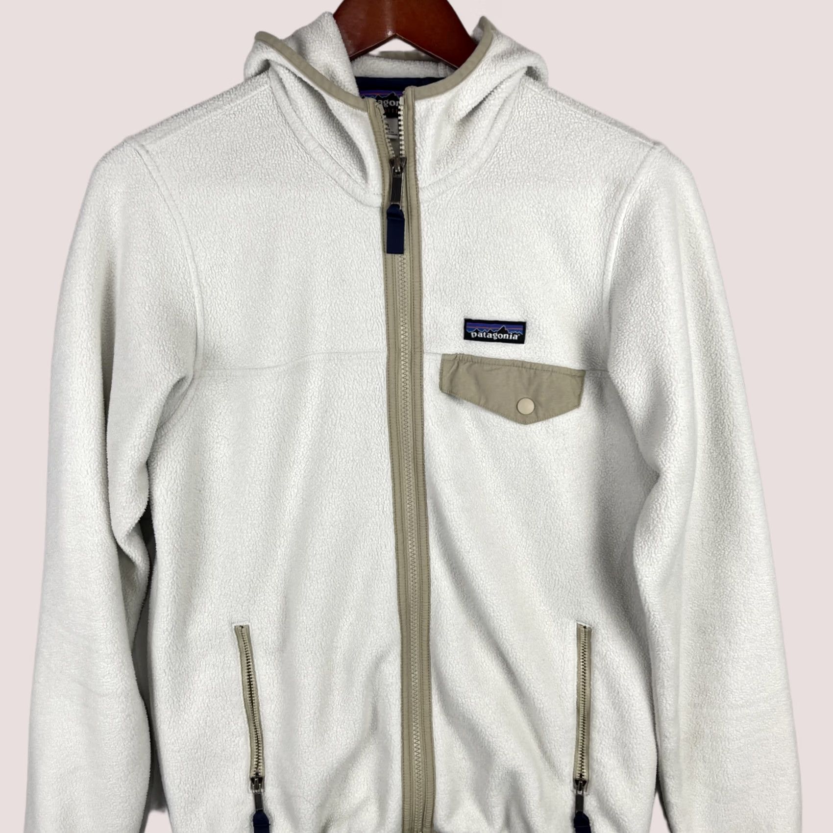 Patagonia Patagonia Jacket Womens Small Beige Synchilla Snap-T Hooded Zip Up Fleece 25270 Size S / US 4 / IT 40 - 1 Thumbnail