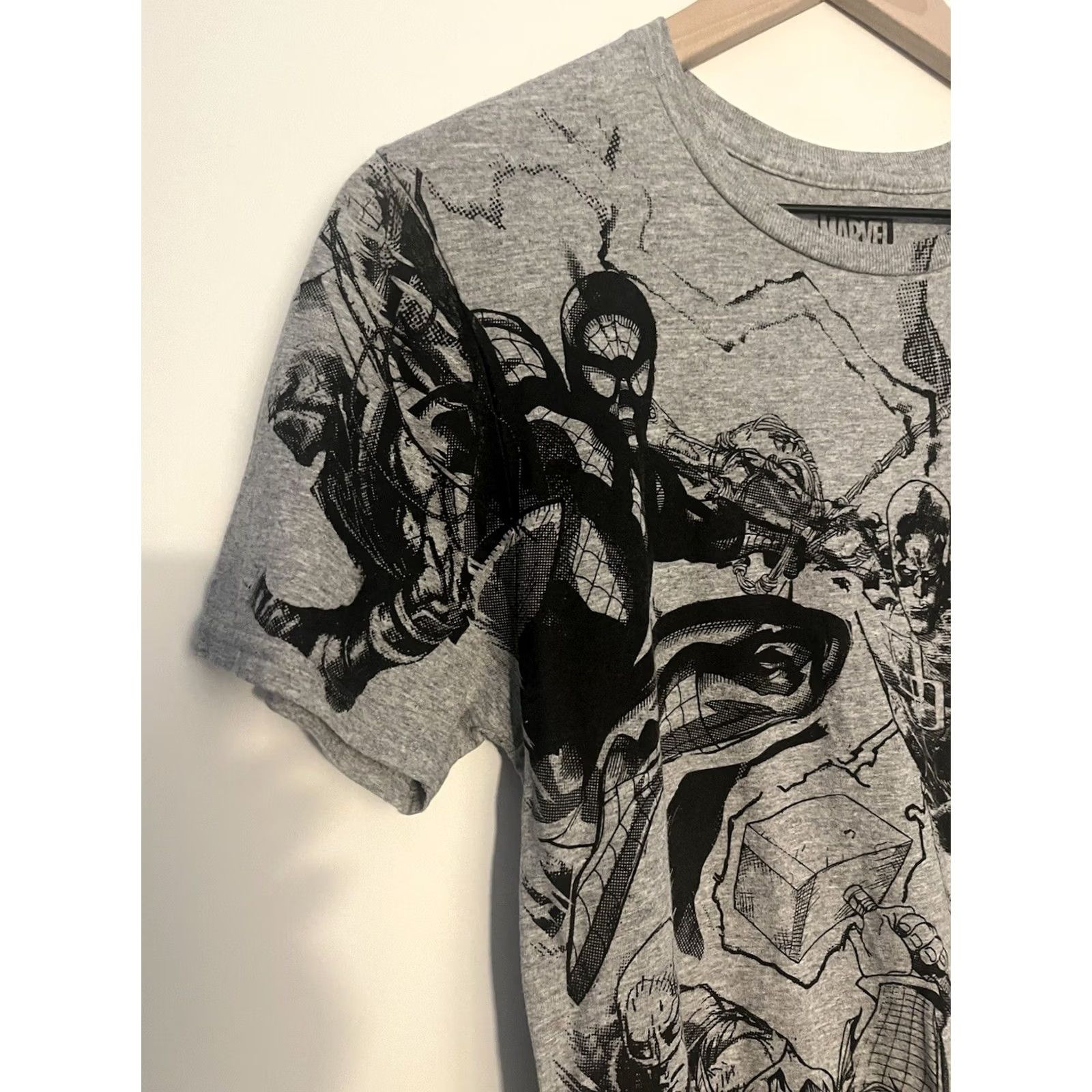 Vintage Marvel Shirt Mens Small Gray All Over Print Short Sleeve Size US S / EU 44-46 / 1 - 2 Thumbnail