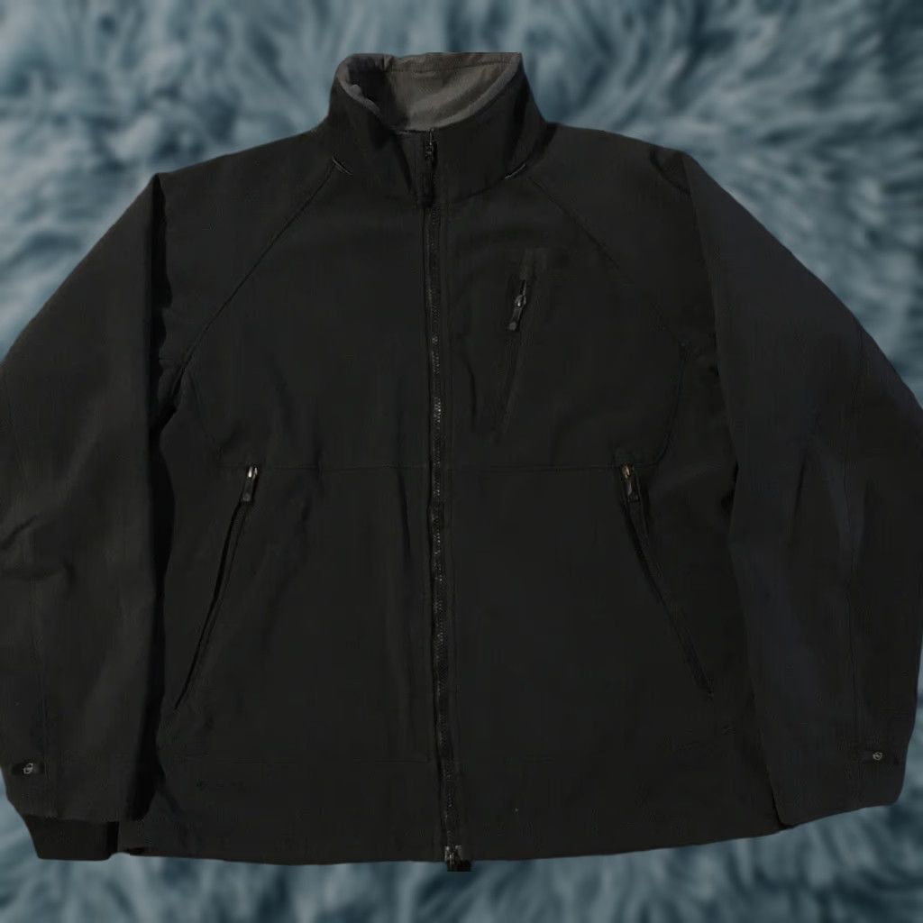 Vintage VINTAGE Columbia Titanium Soft Shell Jacket L Black Men Size Regular Hiking Climbing Ski Snowboard 90s Bar? Size US L / EU 52-54 / 3 - 1 Thumbnail