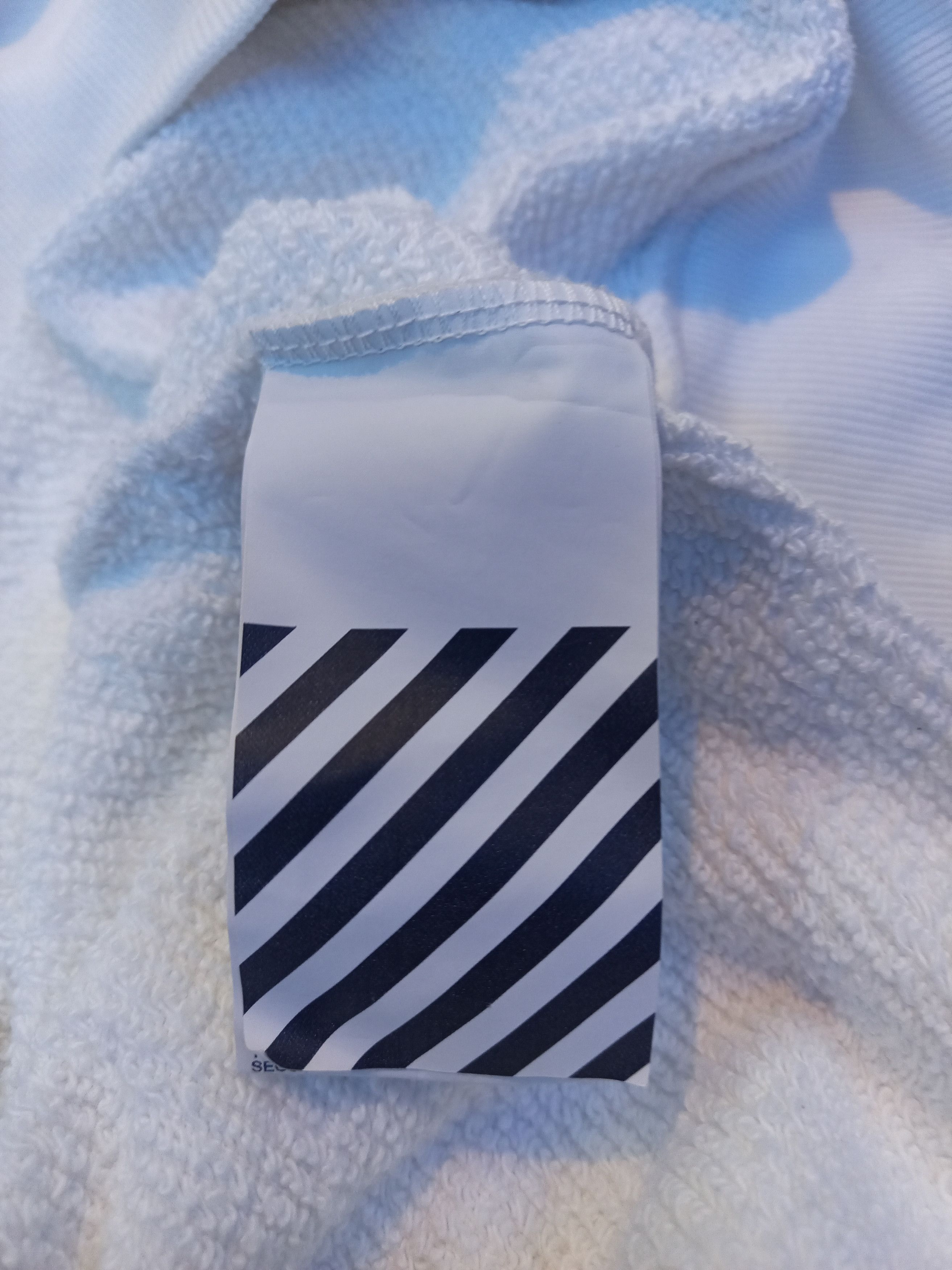 Off-White OFF-WHITE OMBA035E19D25010 Size US L / EU 52-54 / 3 - 7 Thumbnail
