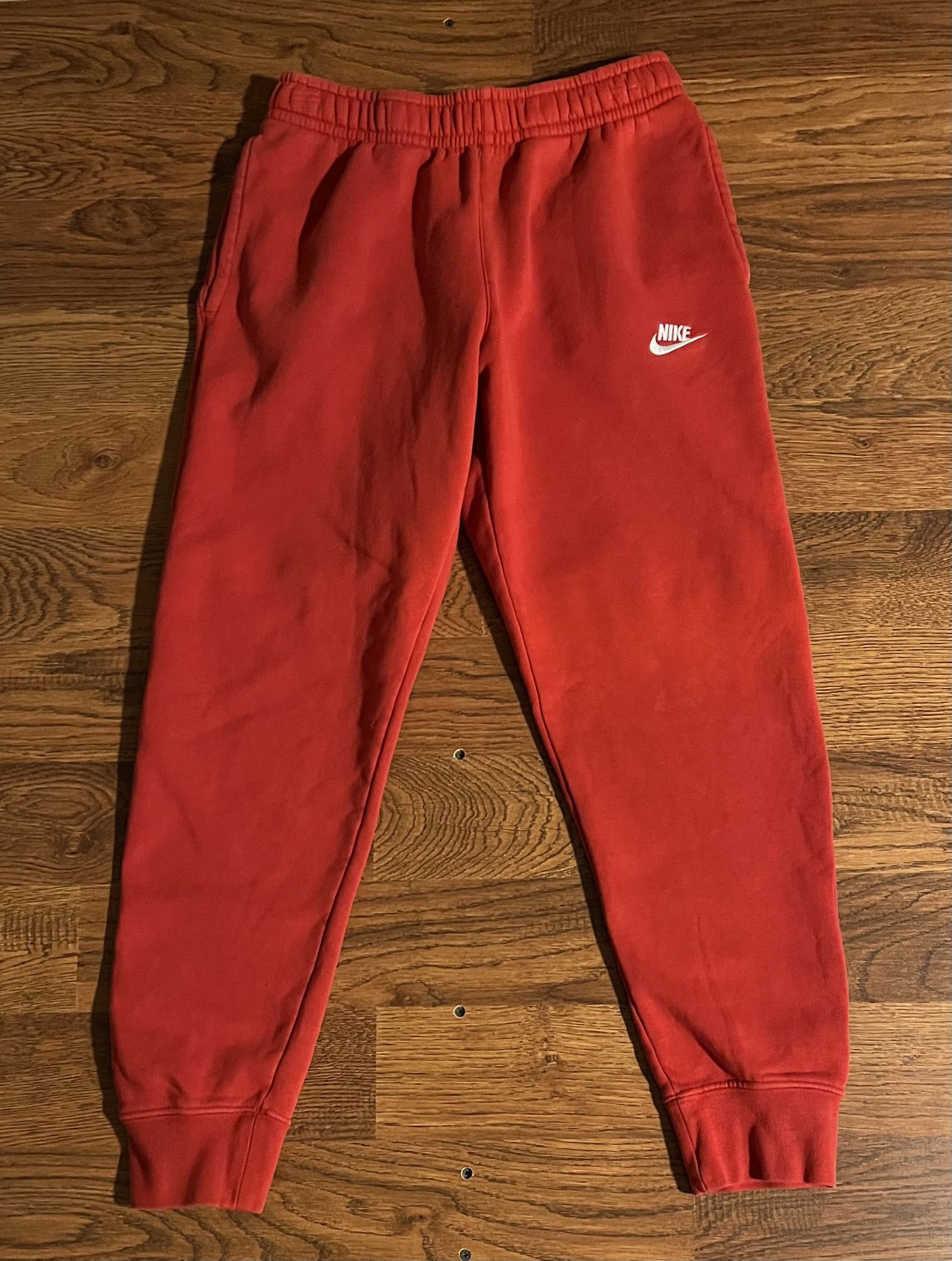 Nike Nike Sportswear Club Joggers Red Tapered Sweatpants Size US 30 / EU 46 - 1 Thumbnail
