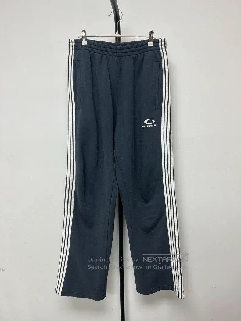 Balenciaga Balenciaga size S Solid color stripe straight fit knitted Size US 27 - 1 Thumbnail