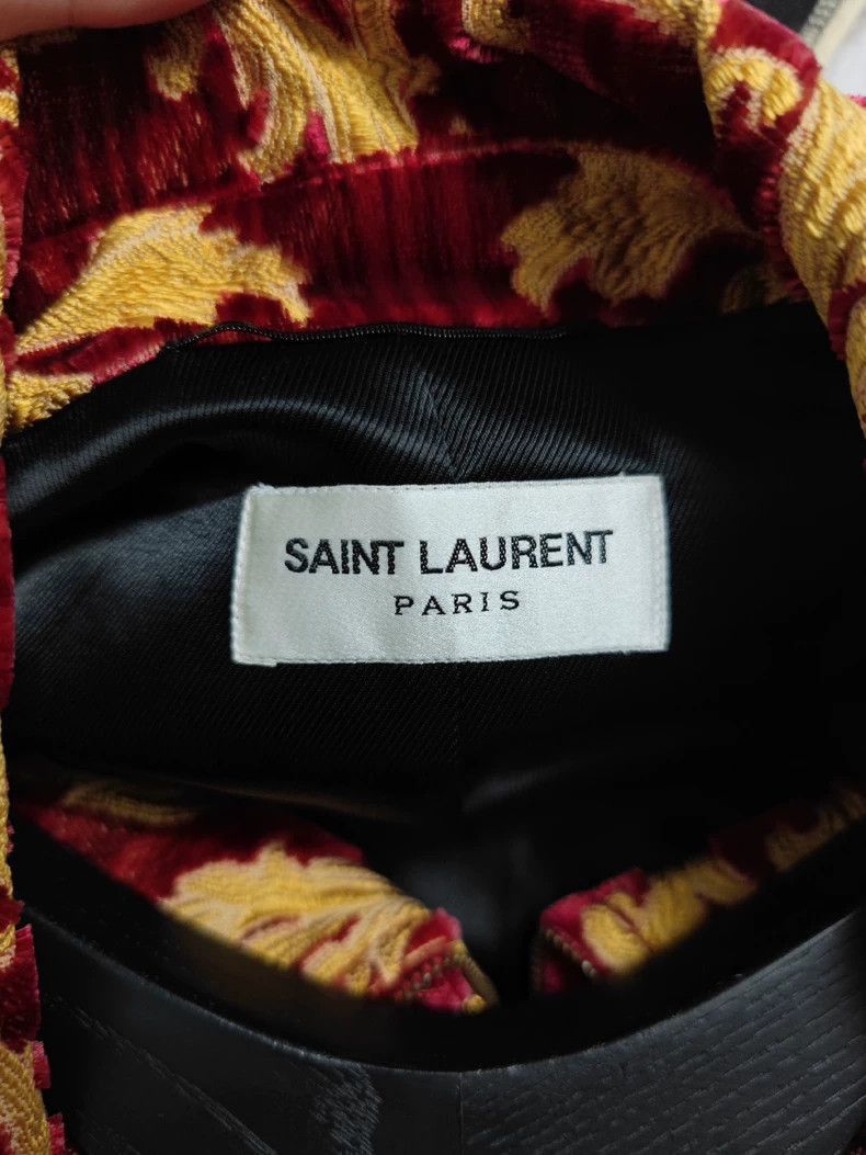 Saint Laurent Paris Saint Laurent Paris Saint Laurent Red Velvet Court Jacket- Size US L / EU 52-54 / 3 - 3 Thumbnail