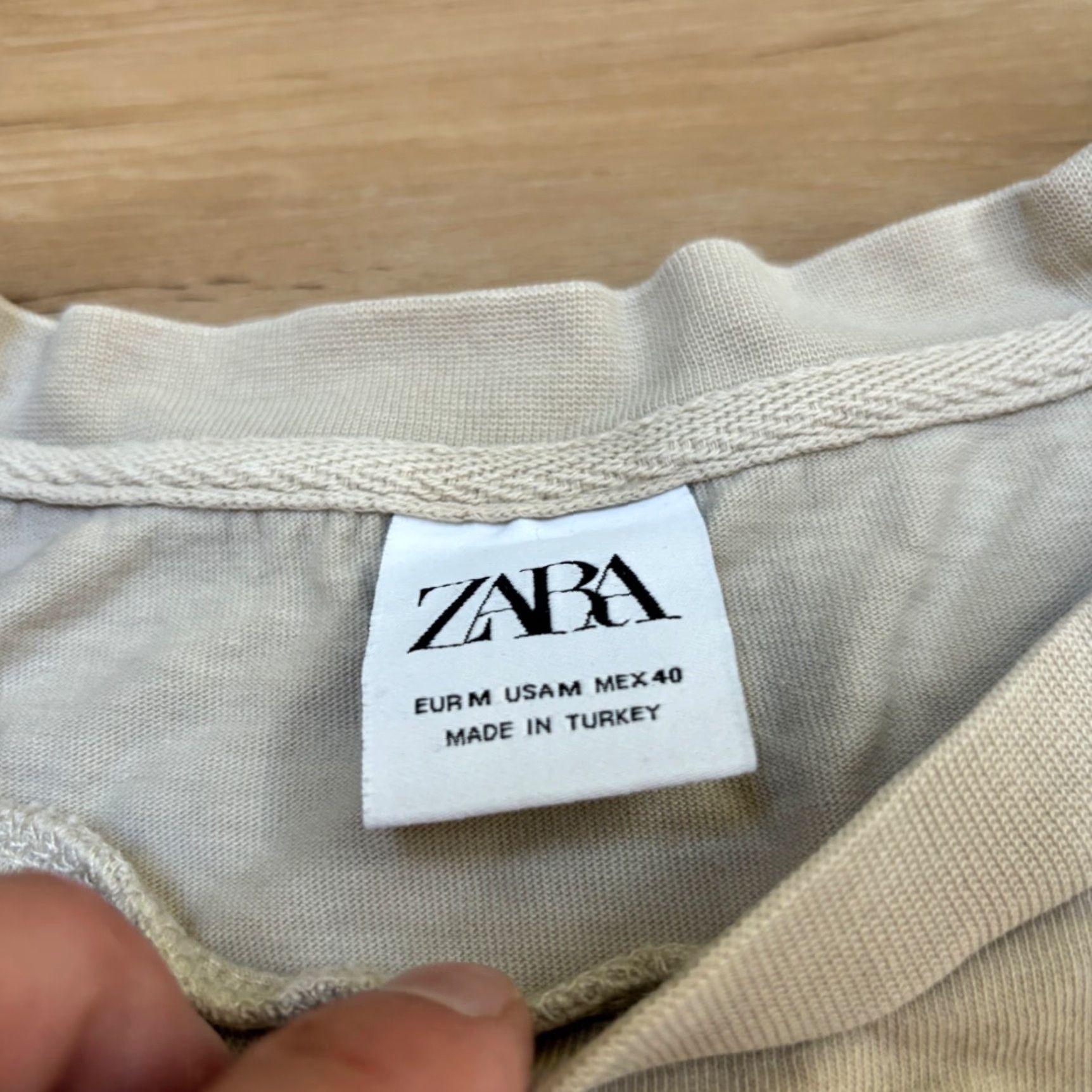 Zara ZARA T Shirt Mens Medium Crew Neck Tonal Logo USA Beige Cotton Short Sleeve Basic Tee USA Mens (Regular) Size US M / EU 48-50 / 2 - 6 Thumbnail