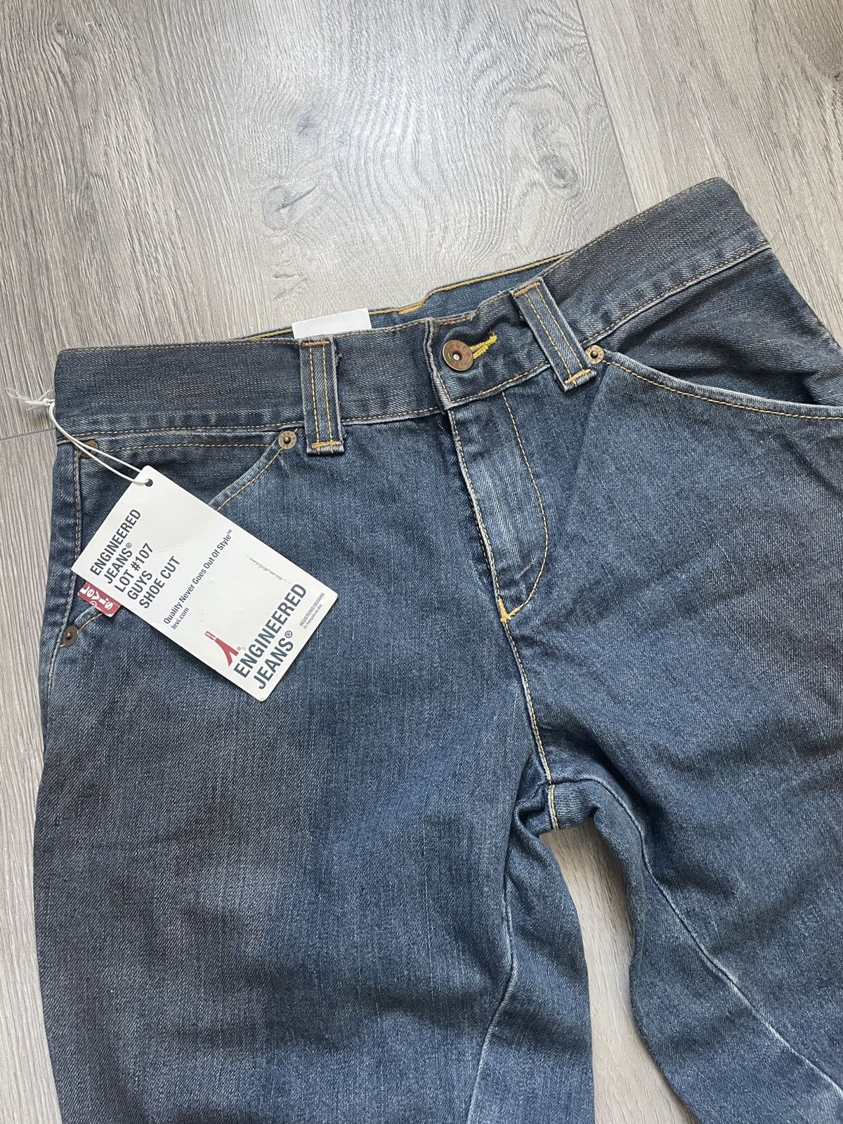 Levi's Vintage Clothing Deadstock Levi's Engineered Jeans Lot107 BootCut Y2K Archive Size 28" / US 6 / IT 42 - 2 Thumbnail