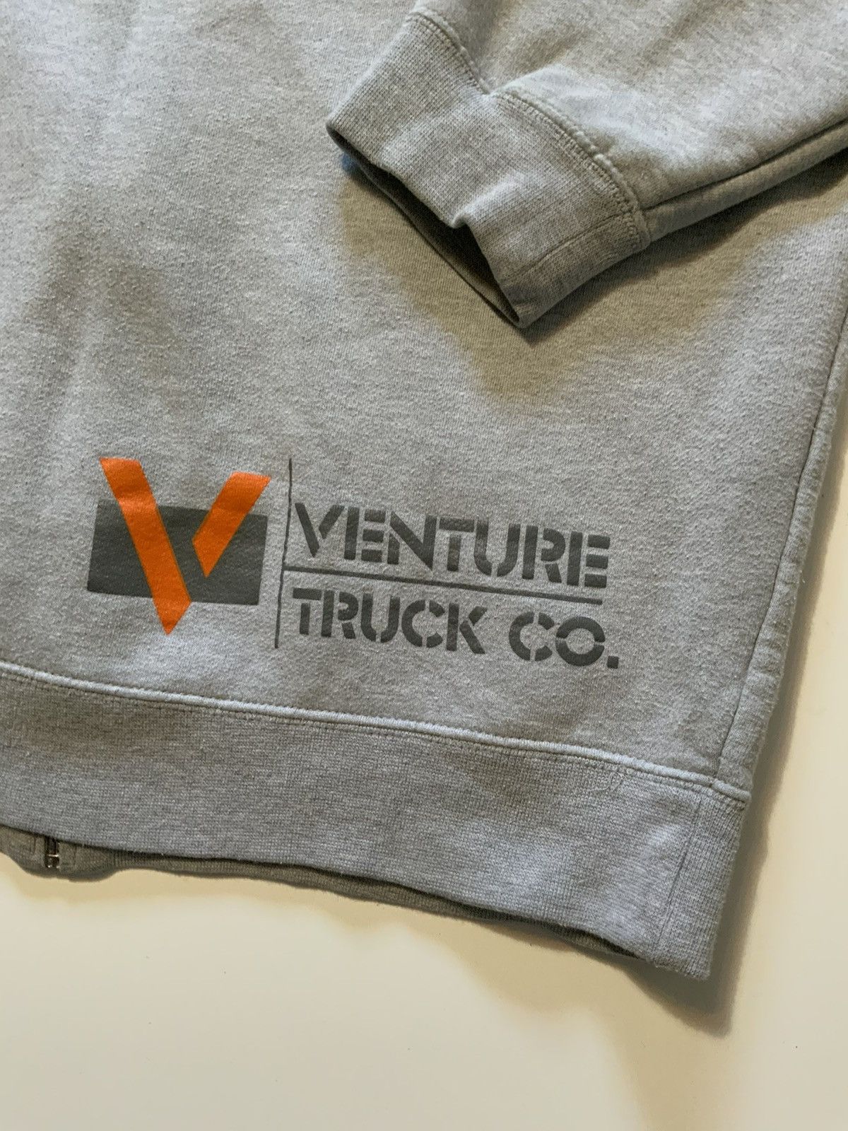 Vintage Vintage Y2K Venture Trucks Co Skateboarding Skate Hoodie Size US M / EU 48-50 / 2 - 7 Thumbnail