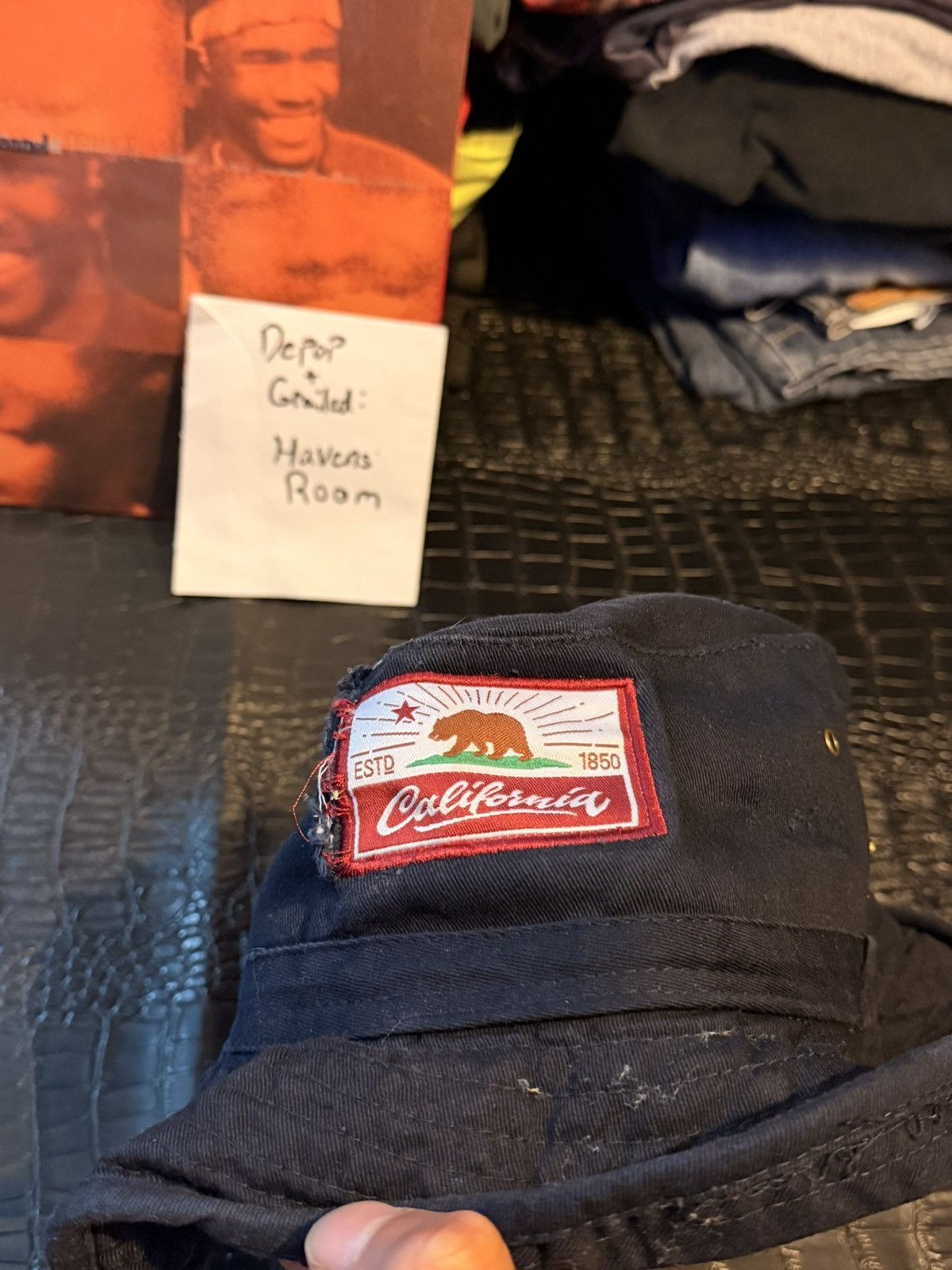 Vintage Black California Republic bucket hat featuring the bear Size ONE SIZE - 2 Thumbnail