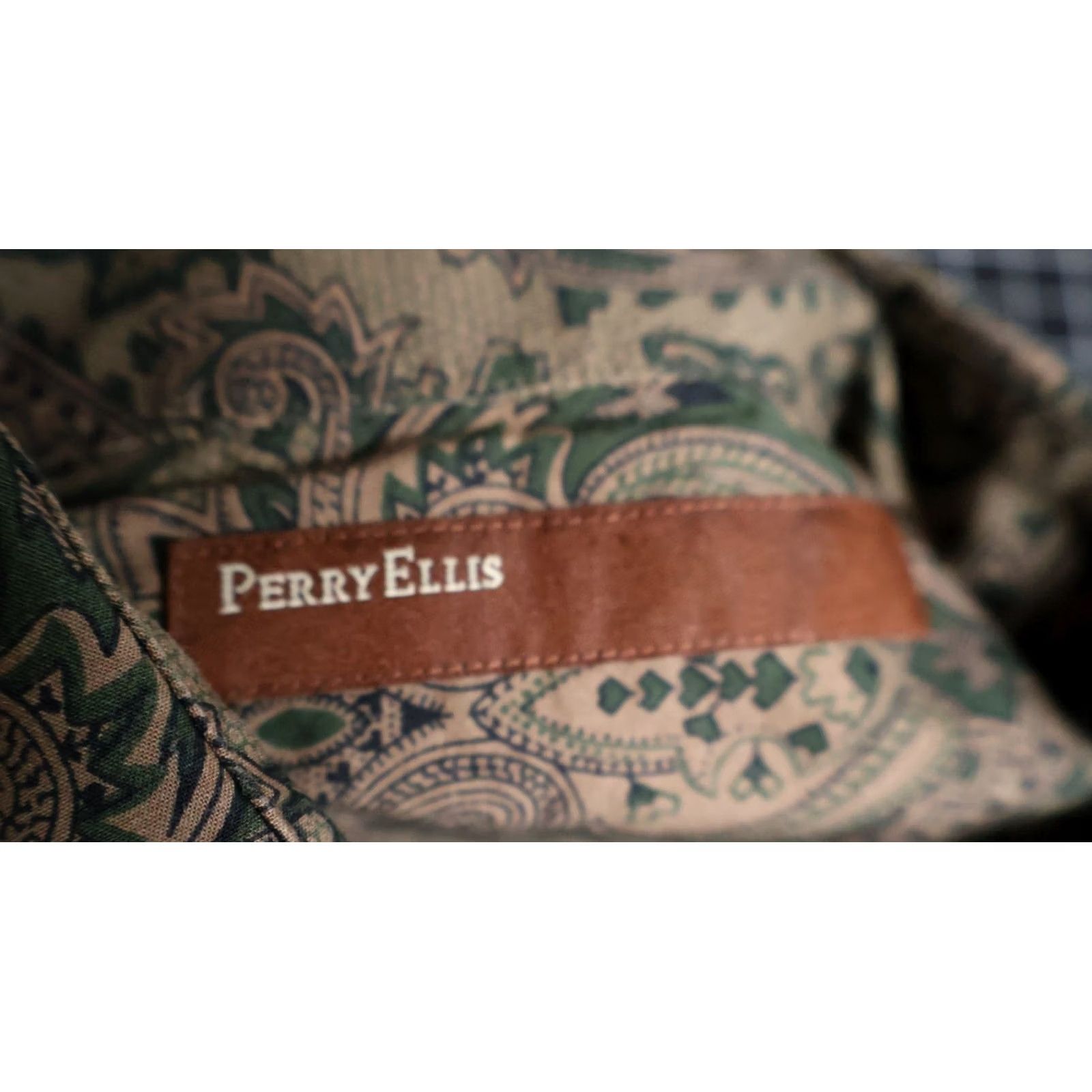 Perry Ellis Perry Ellis Paisley Shirt Mens Large XL Tag Green Long Sleeve Hippie Epaulets Button-Up Size US L / EU 52-54 / 3 - 3 Thumbnail