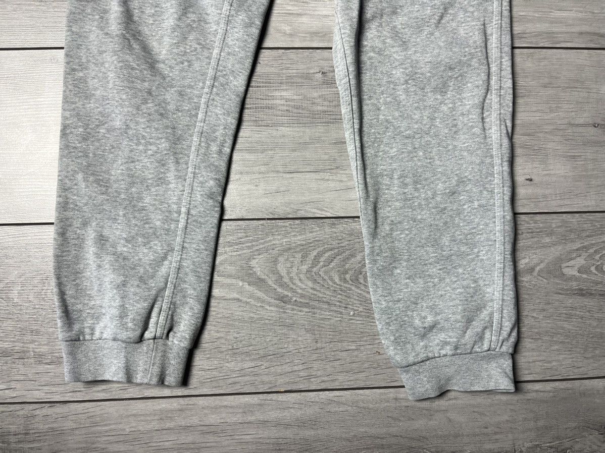 Nike Nike sweatpants swoosh size M/L Size US 34 / EU 50 - 2 Thumbnail