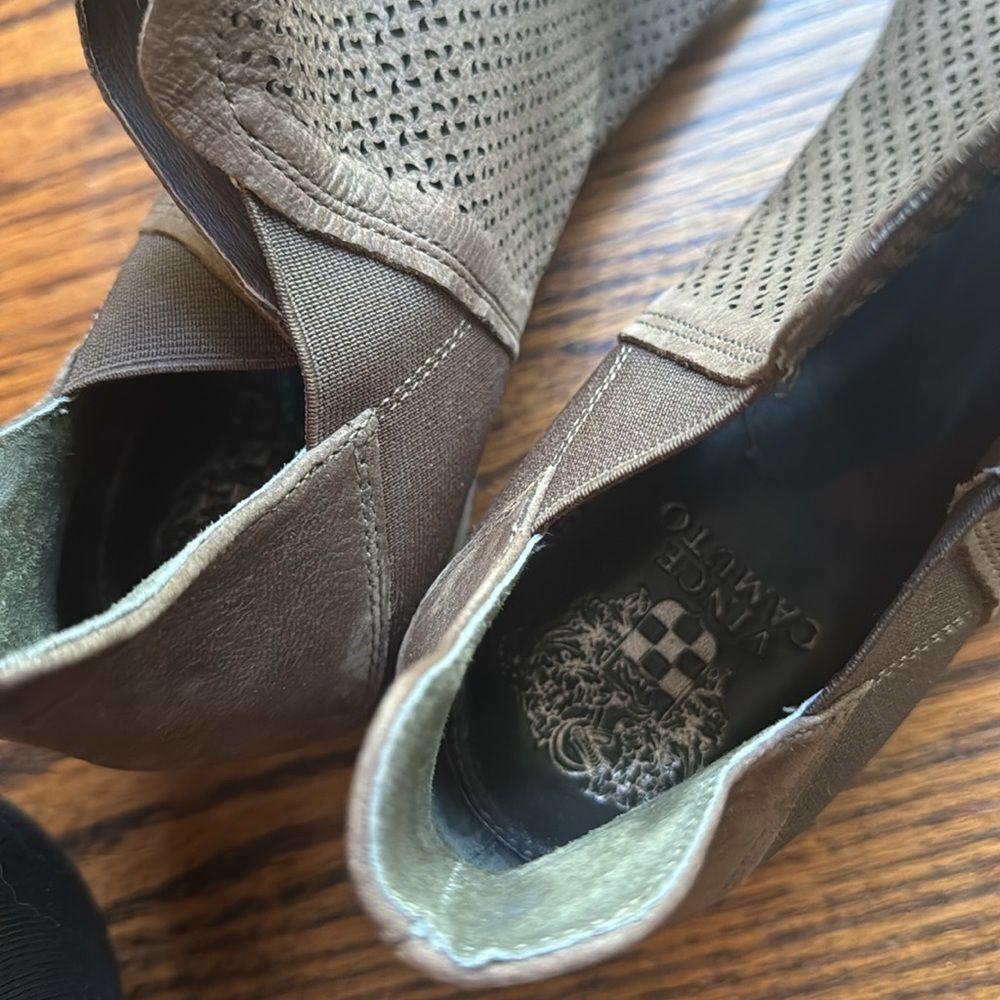 Vince Camuto Vince Camuto Celena brown suede perforated booties. Stacked Size US 10 / IT 40 - 8 Thumbnail