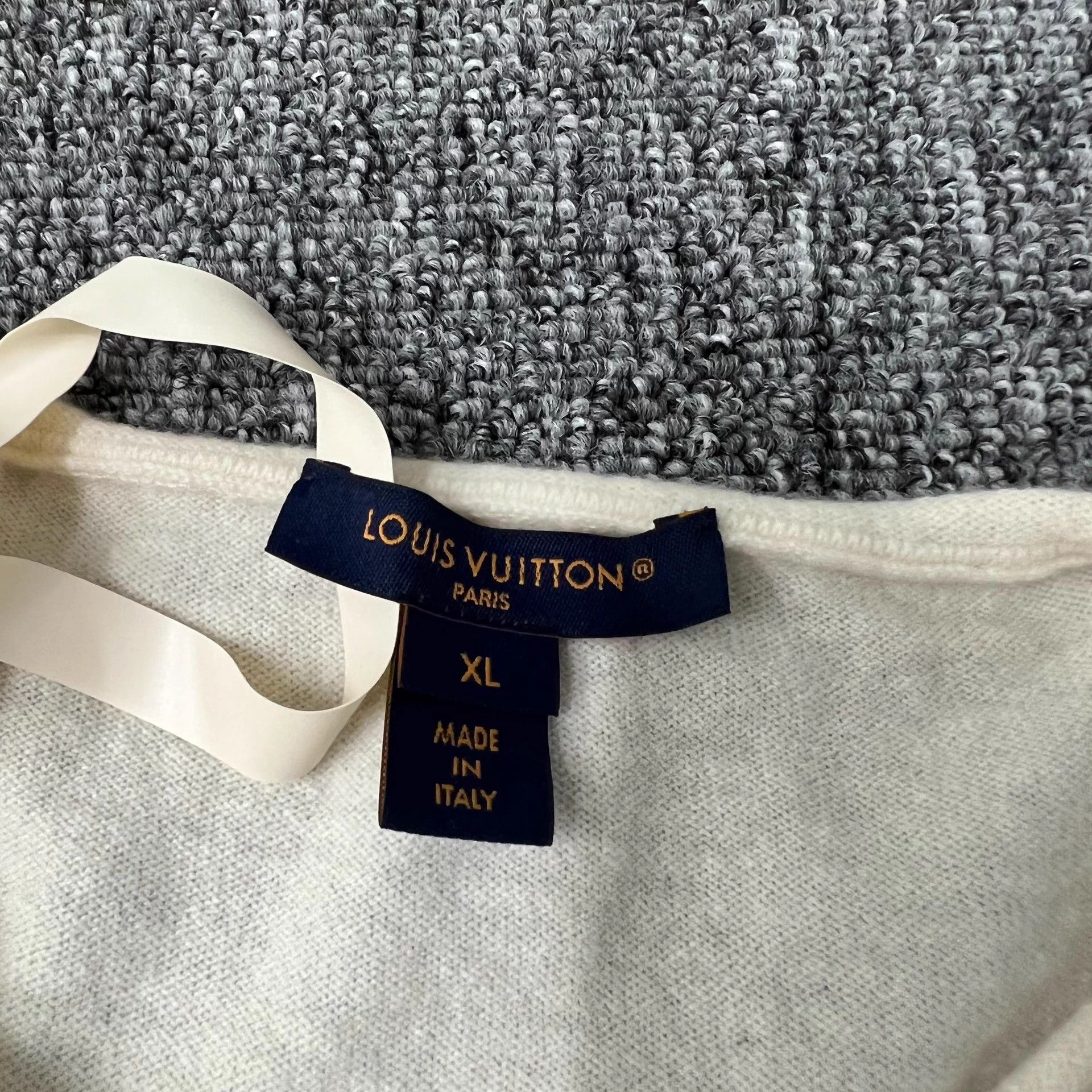 Louis Vuitton LV 26 Graffiti Logo Wool Knit Short Sleeve Tee L 99N Size XL / US 12-14 / IT 48-50 - 6 Thumbnail