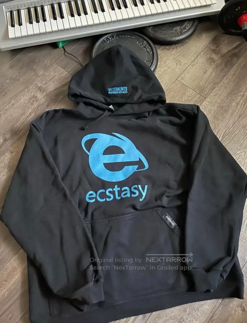 Vetements Vetements Sweatshirt Size US L / EU 52-54 / 3 - 1 Thumbnail