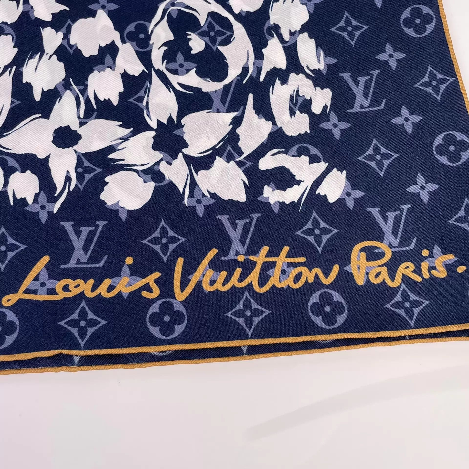 Louis Vuitton LV Monogram Blue 90x90 Scarf New Size ONE SIZE - 5 Thumbnail