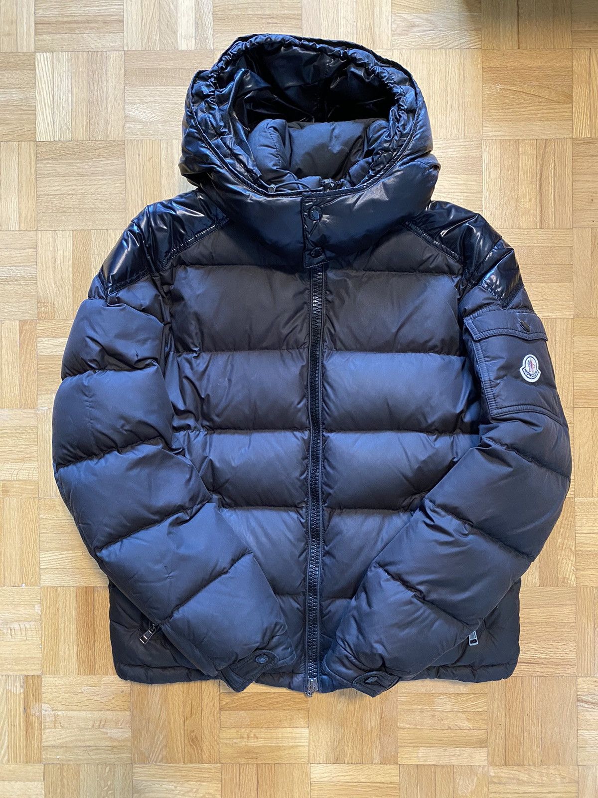 image of Moncler Chevalier Giubbotto Down Puffer Jacket Black Size 2, Men's
