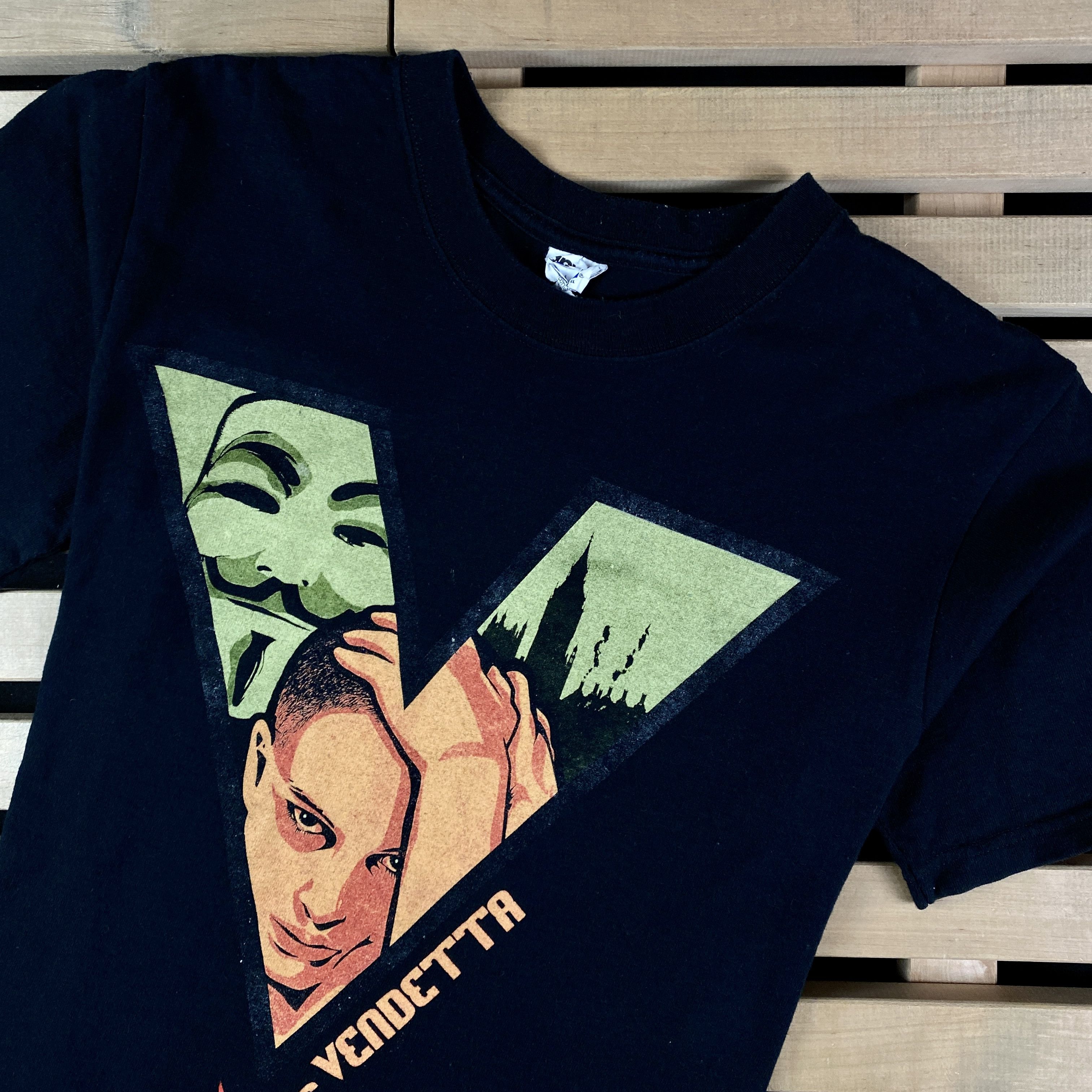 Vintage Mens T-Shirt V for Vendetta 2006 Movie Promo Size S Size US S / EU 44-46 / 1 - 2 Thumbnail