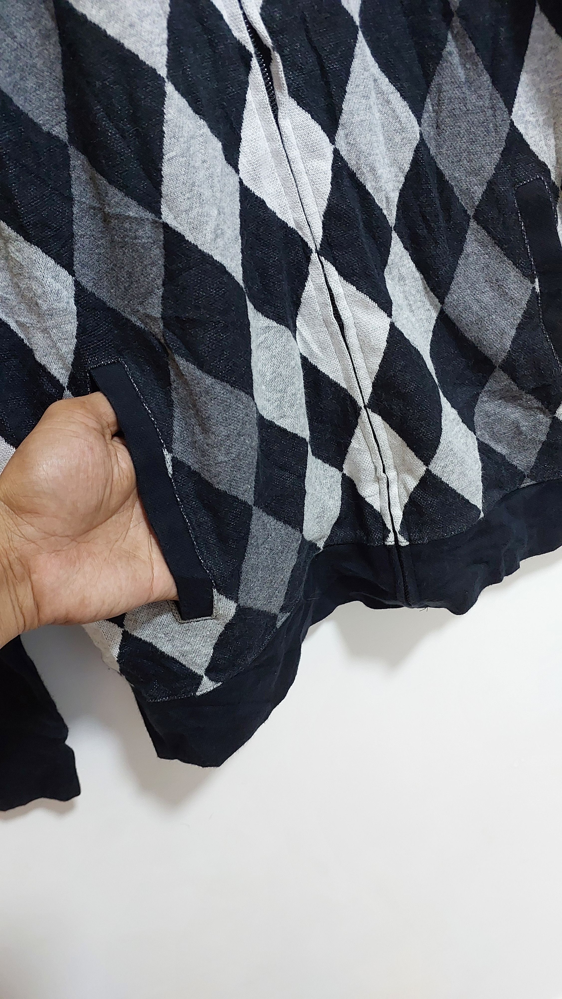 Burberry BURBERRY BLACK LABEL SWEATER JACKET Size US S / EU 44-46 / 1 - 4 Thumbnail