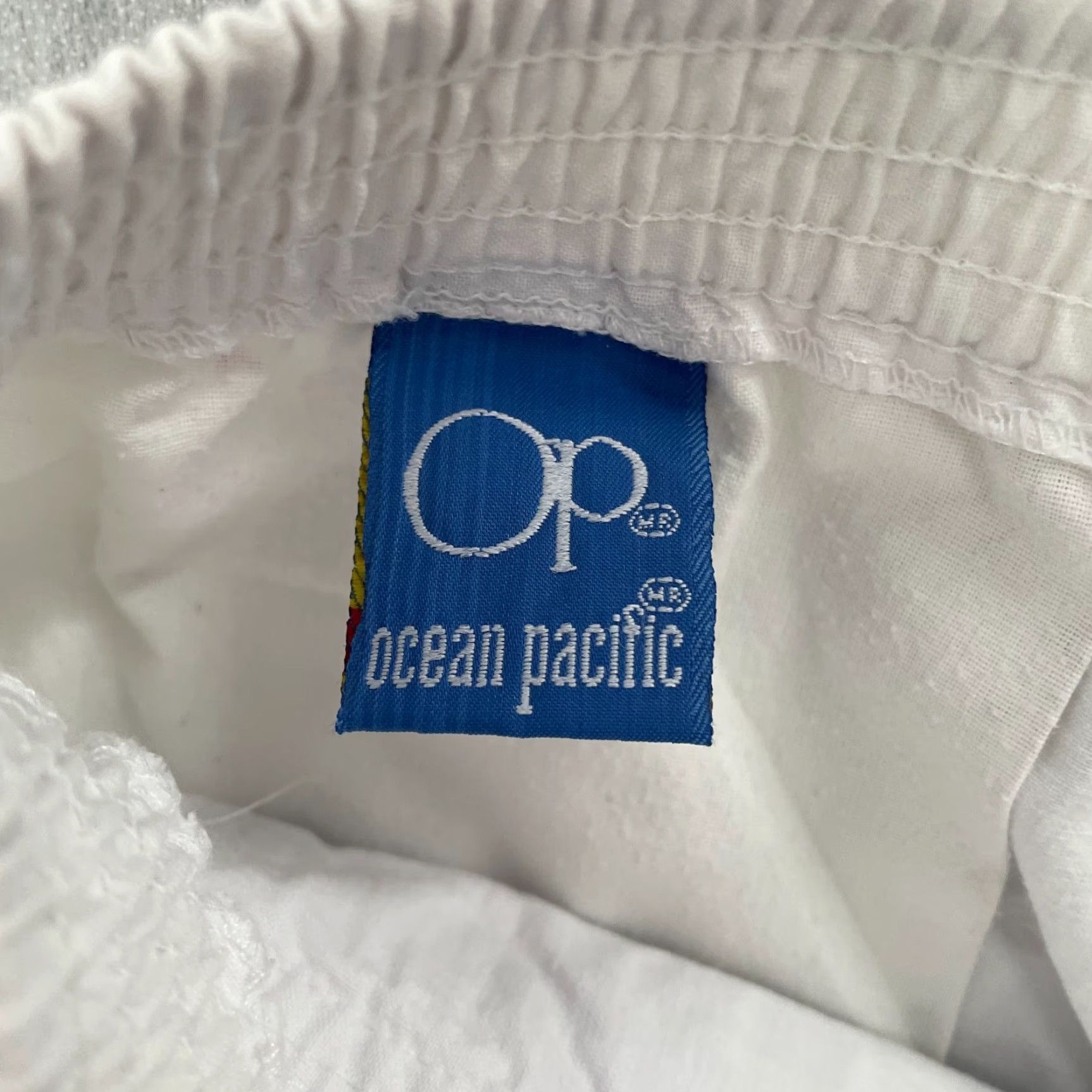 VINTAGE OP Adult Shorts 40 White Cotton Beach Longriders Corner Pocket USA Mens