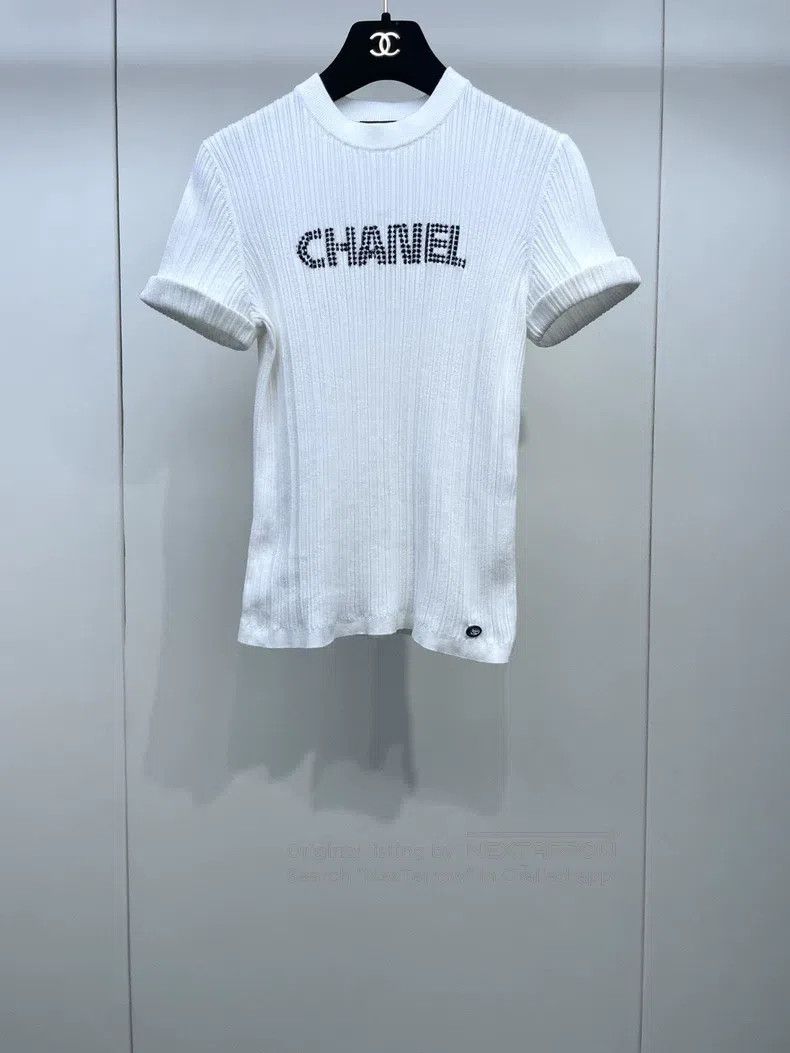 Chanel Chanel White letter knitted short sleeves Size XS / US 0-2 / IT 36-38 - 1 Thumbnail